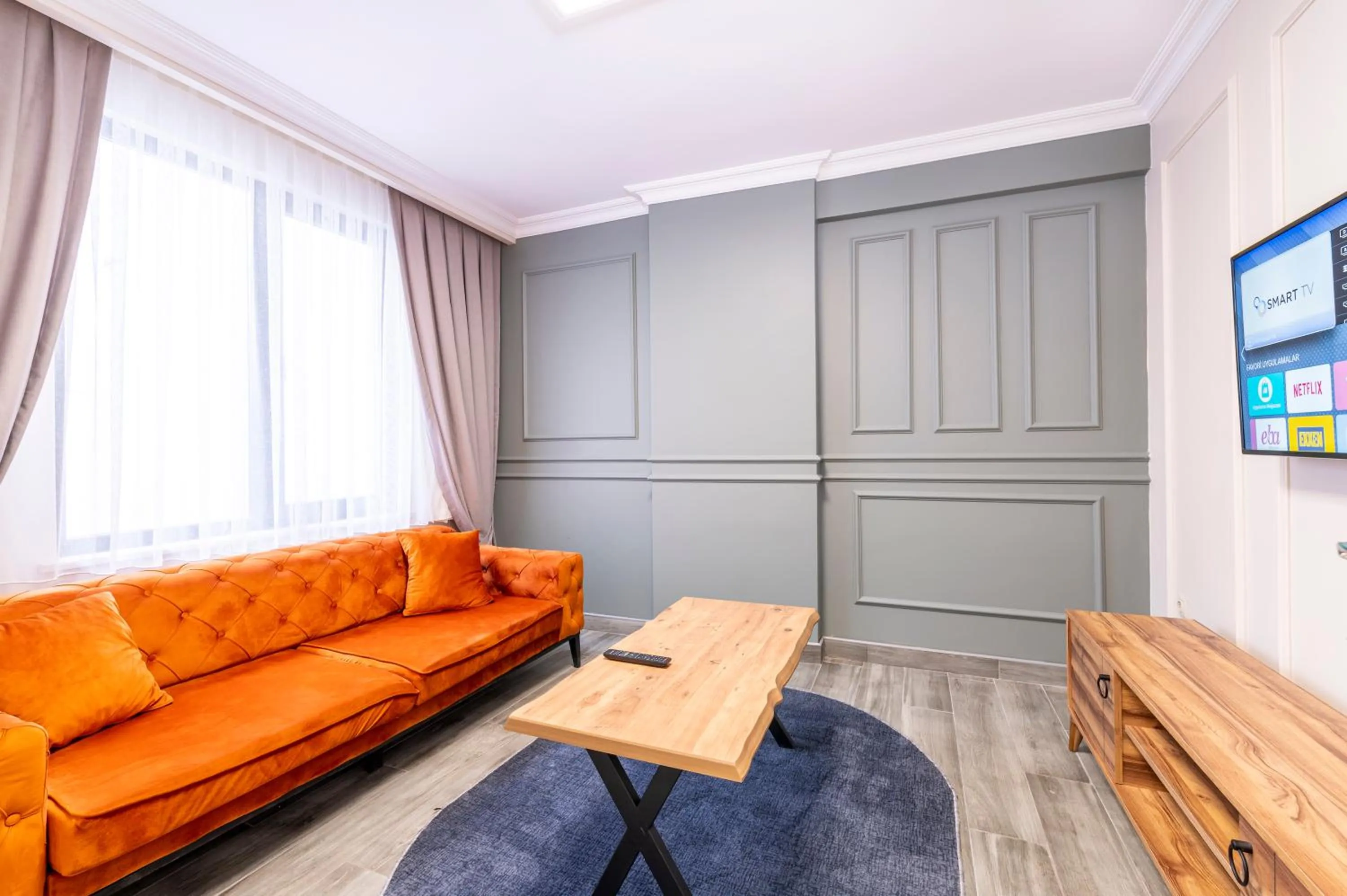 Royal Luxury Hotels Suites