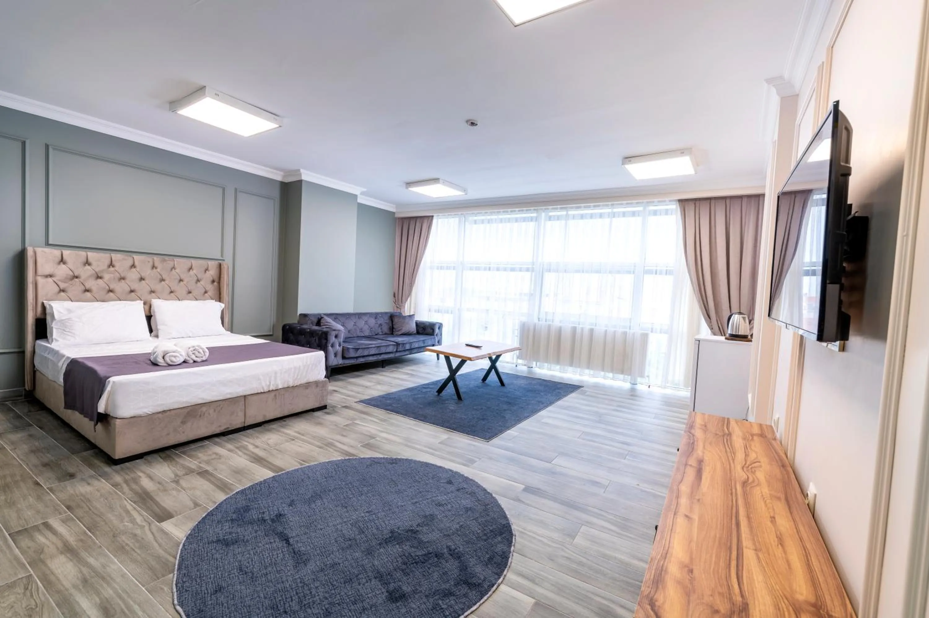 Bed in Royal Luxury Hotels Suites