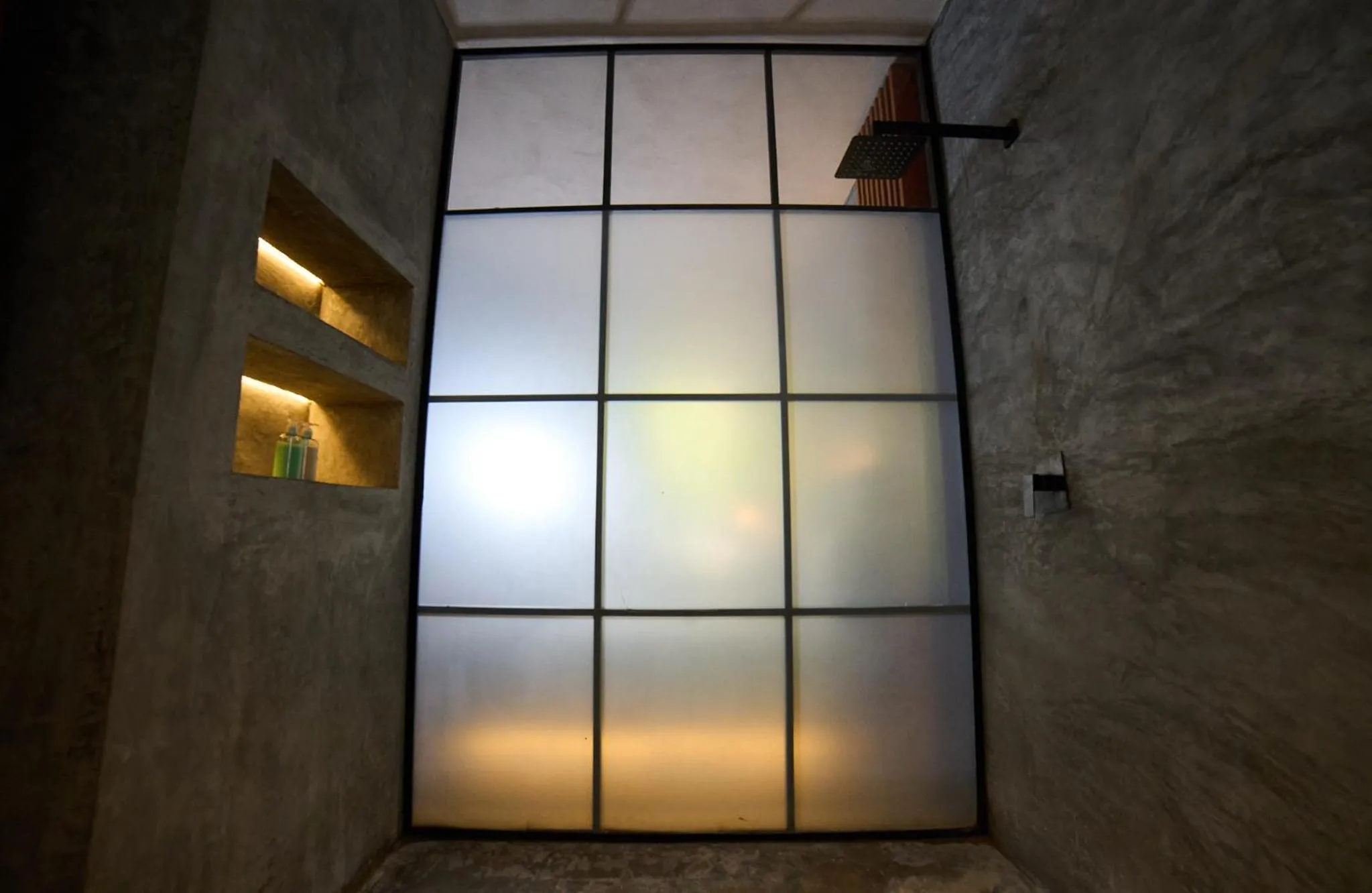 Shower in Casa del Viento by ÓOL Hotels