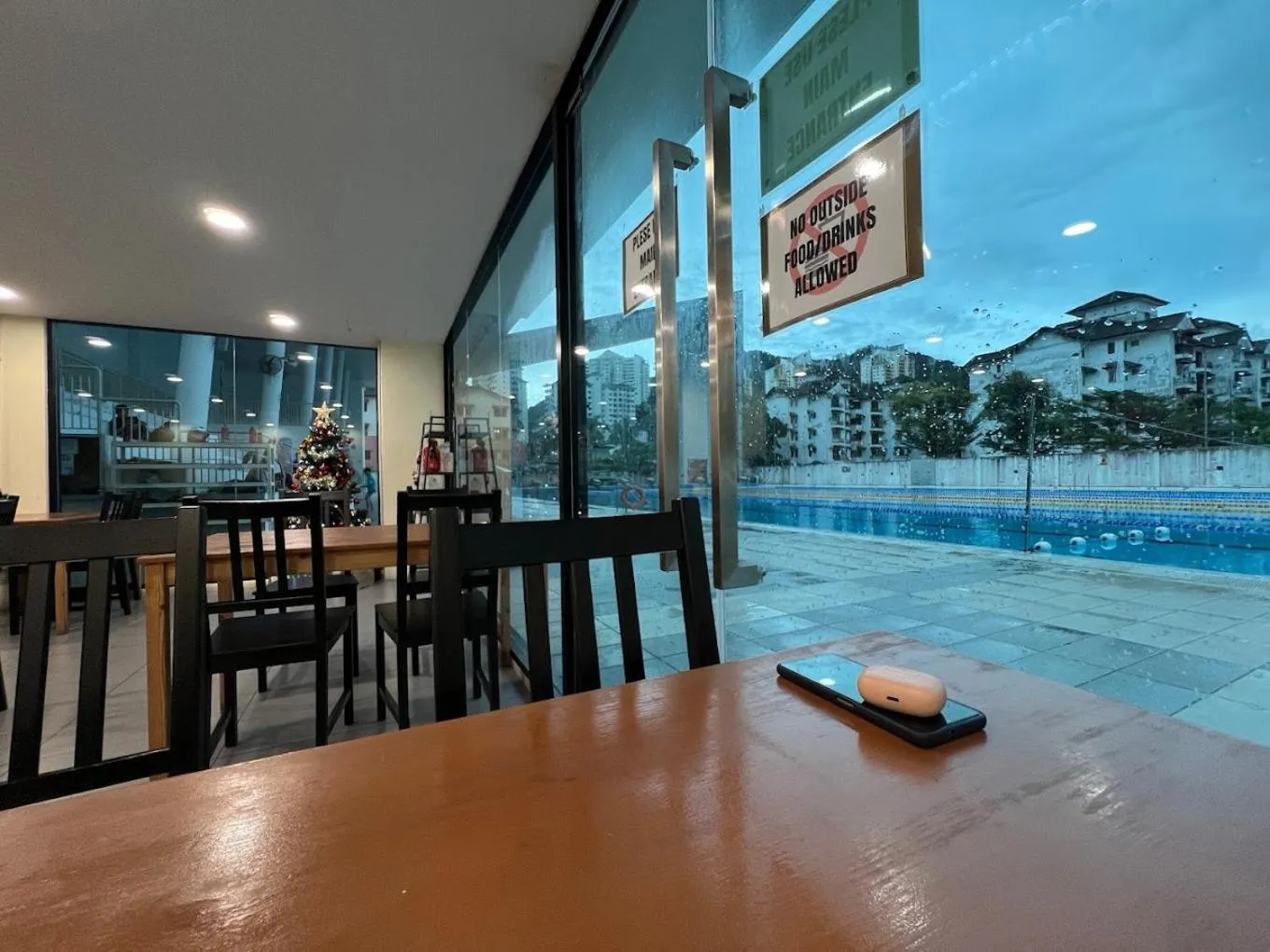 Restaurant/places to eat in Sabai Sabai Guesthouse in Bayan Lepas