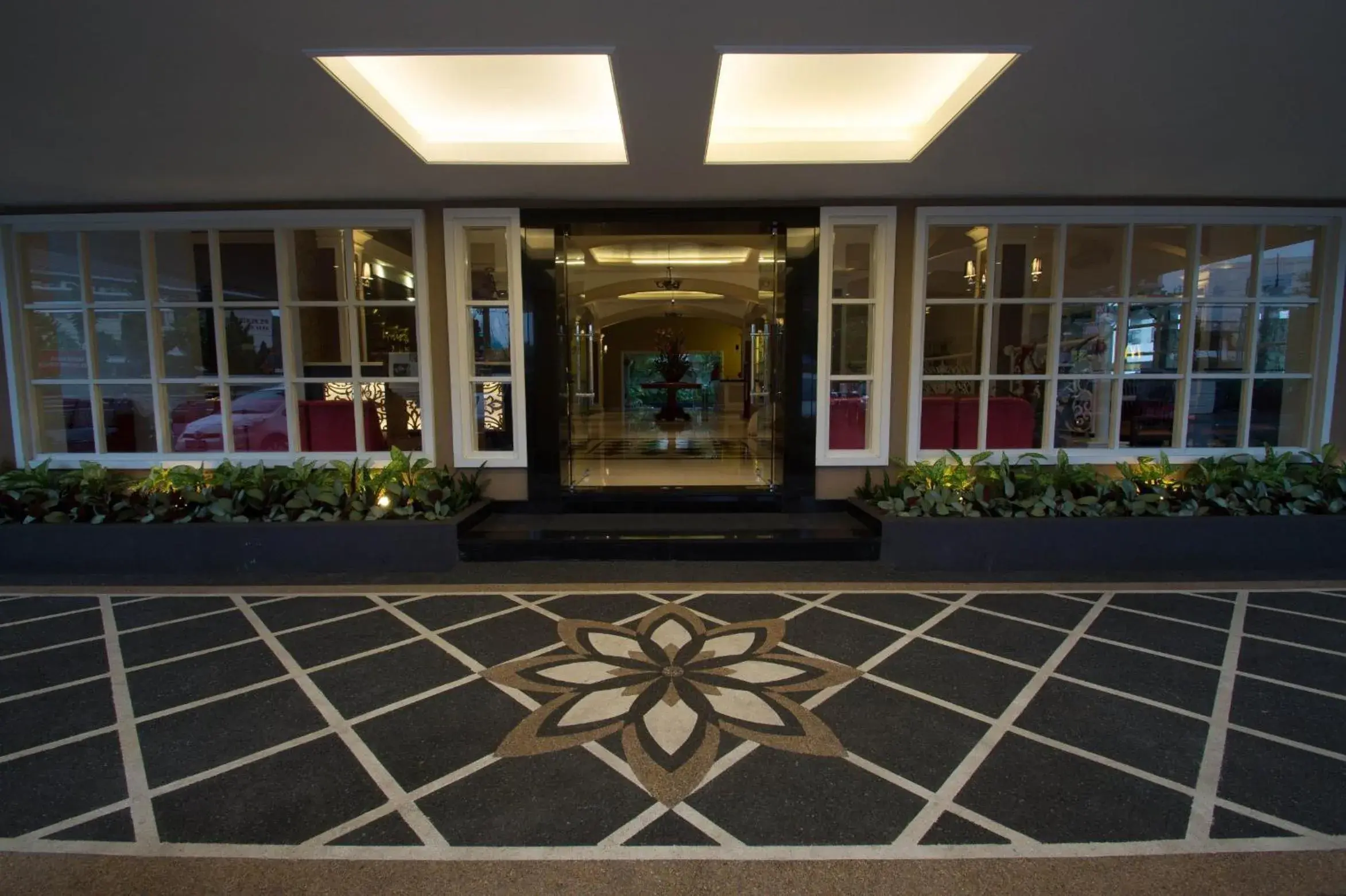 Facade/entrance in Hotel Trio Indah 2 Facade/entrance in Hotel Trio Indah 2