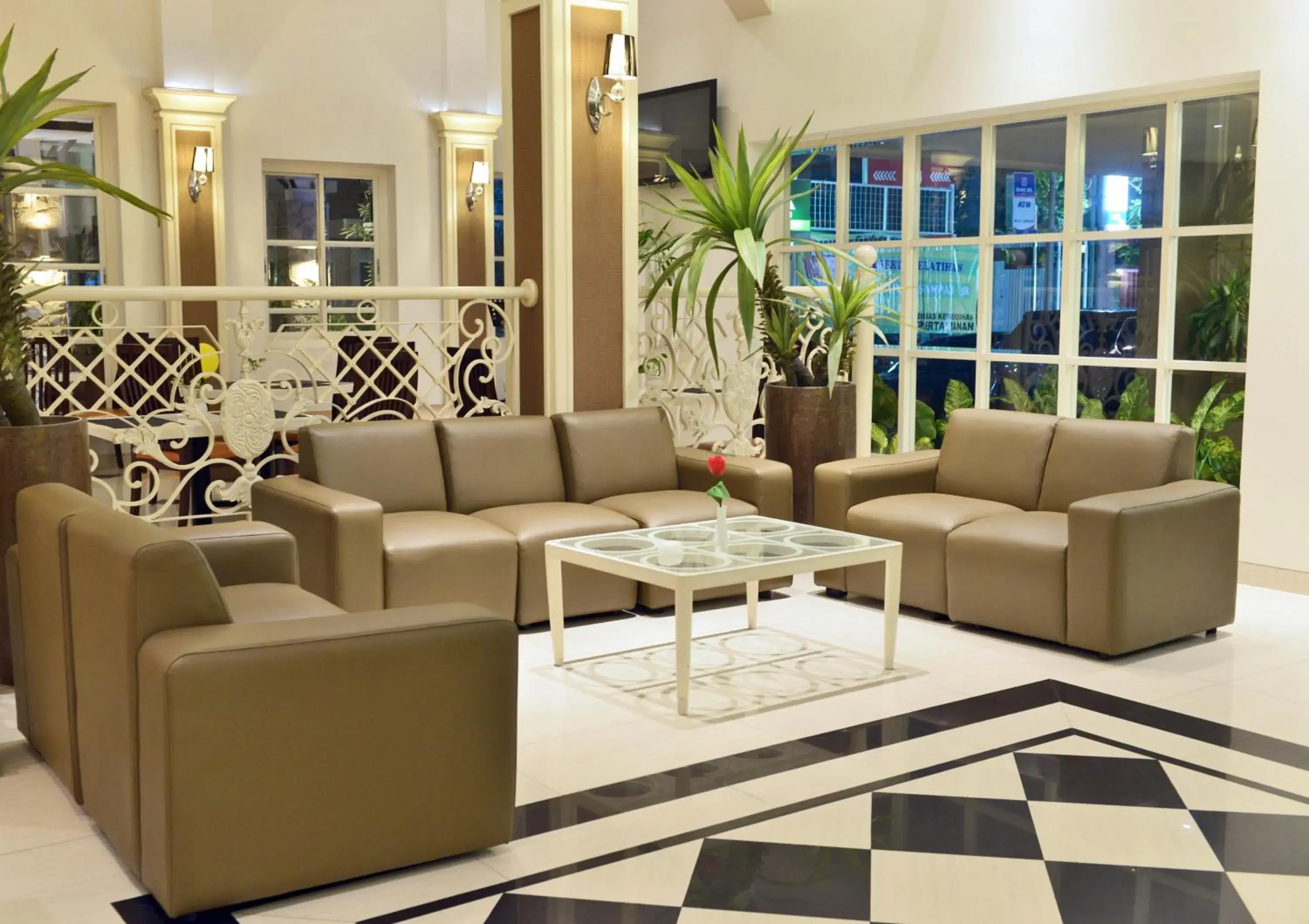 Lobby or reception in Hotel Trio Indah 2 Lobby or reception in Hotel Trio Indah 2