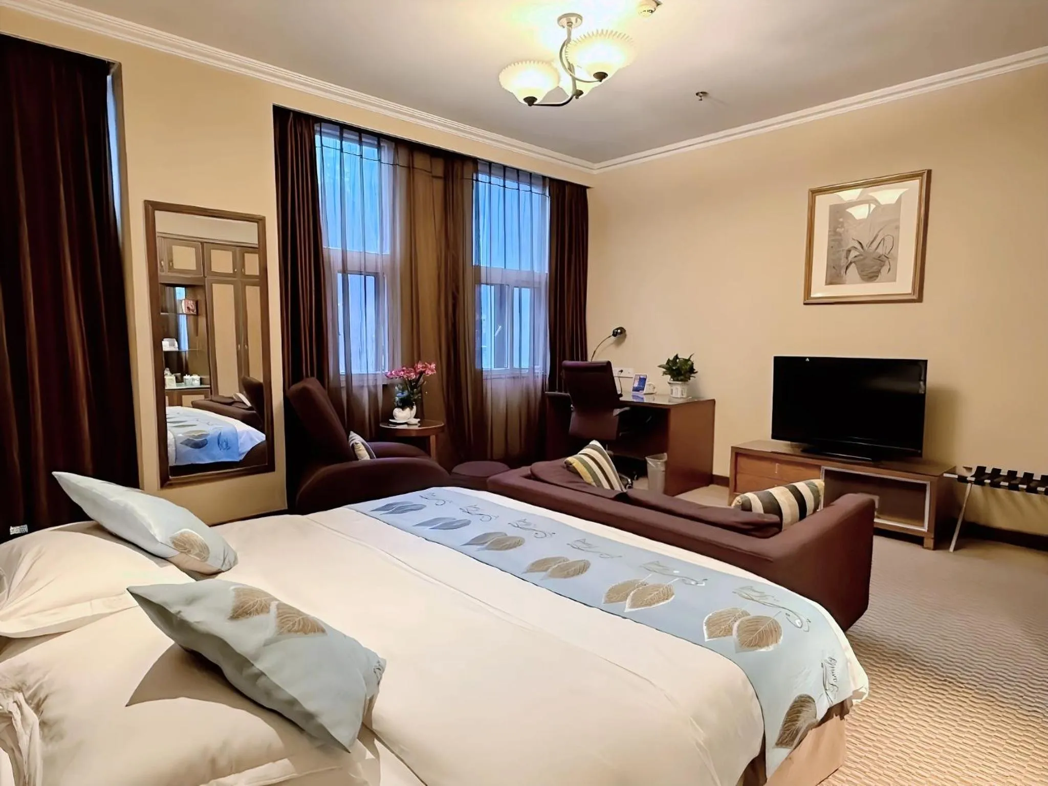 Bed in Chongqing Milky Way Hotel