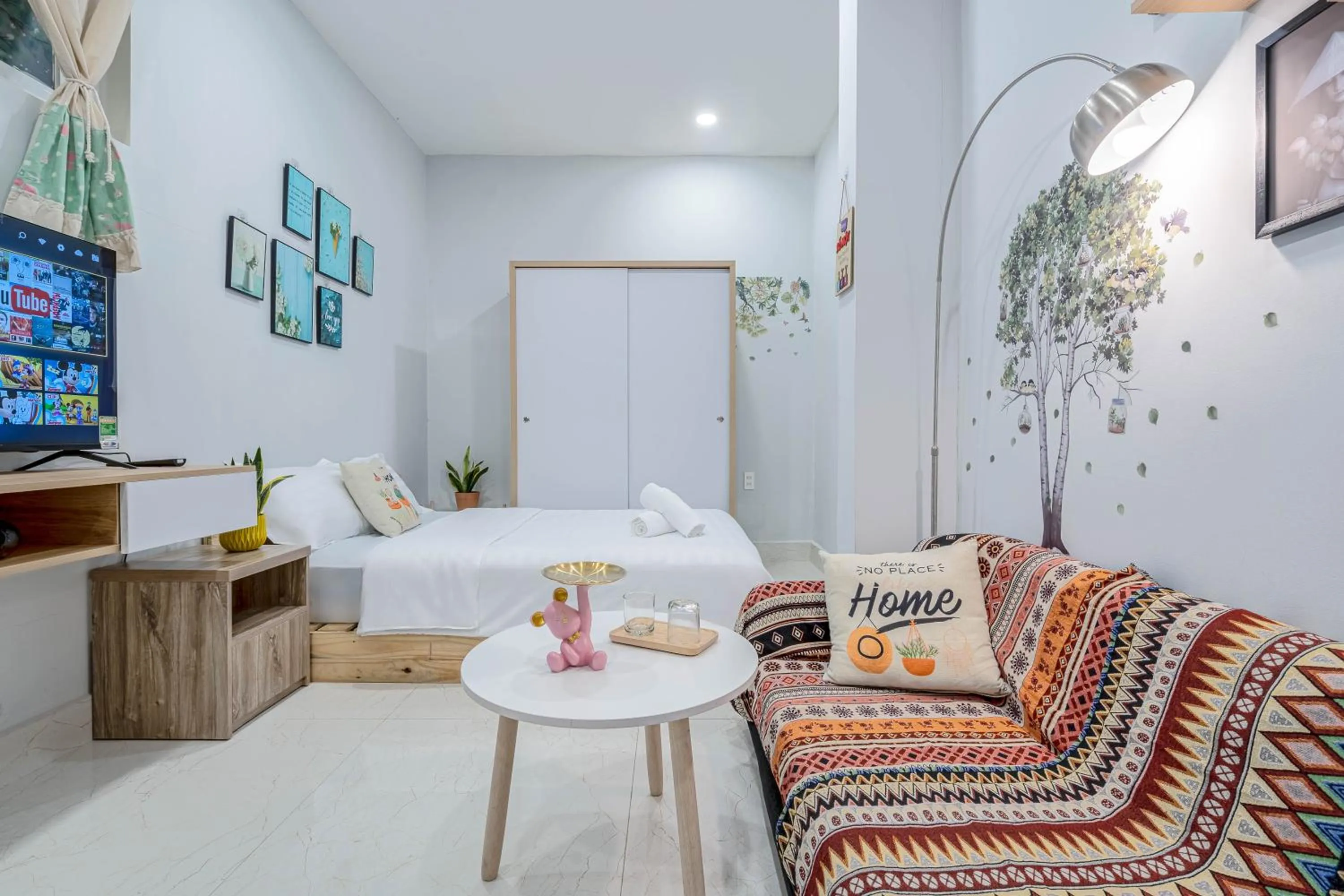 Bed in LalaHouse Spring Apartment - Saigon Center