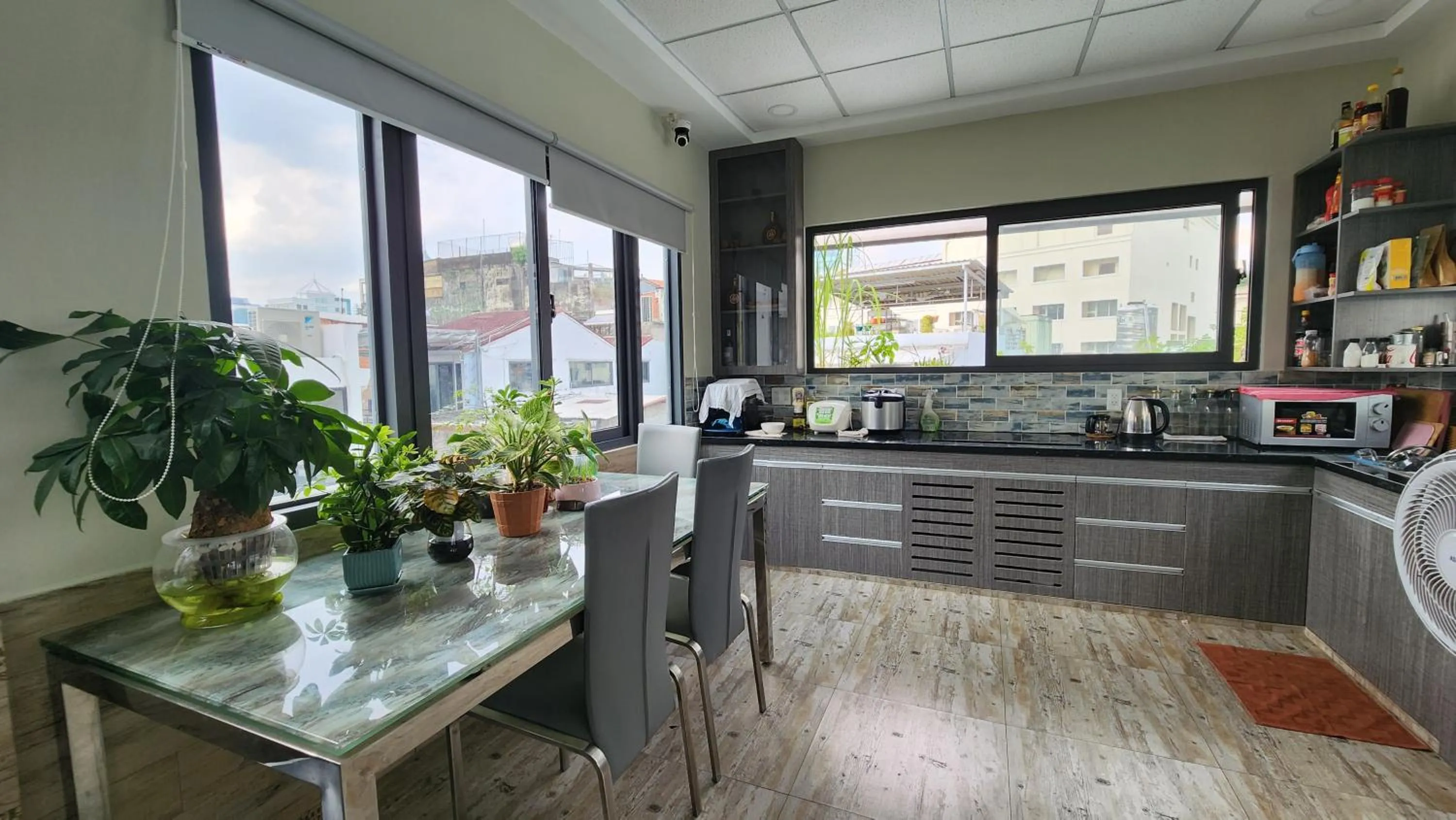 Kitchen or kitchenette in LalaHouse Spring Apartment - Saigon Center