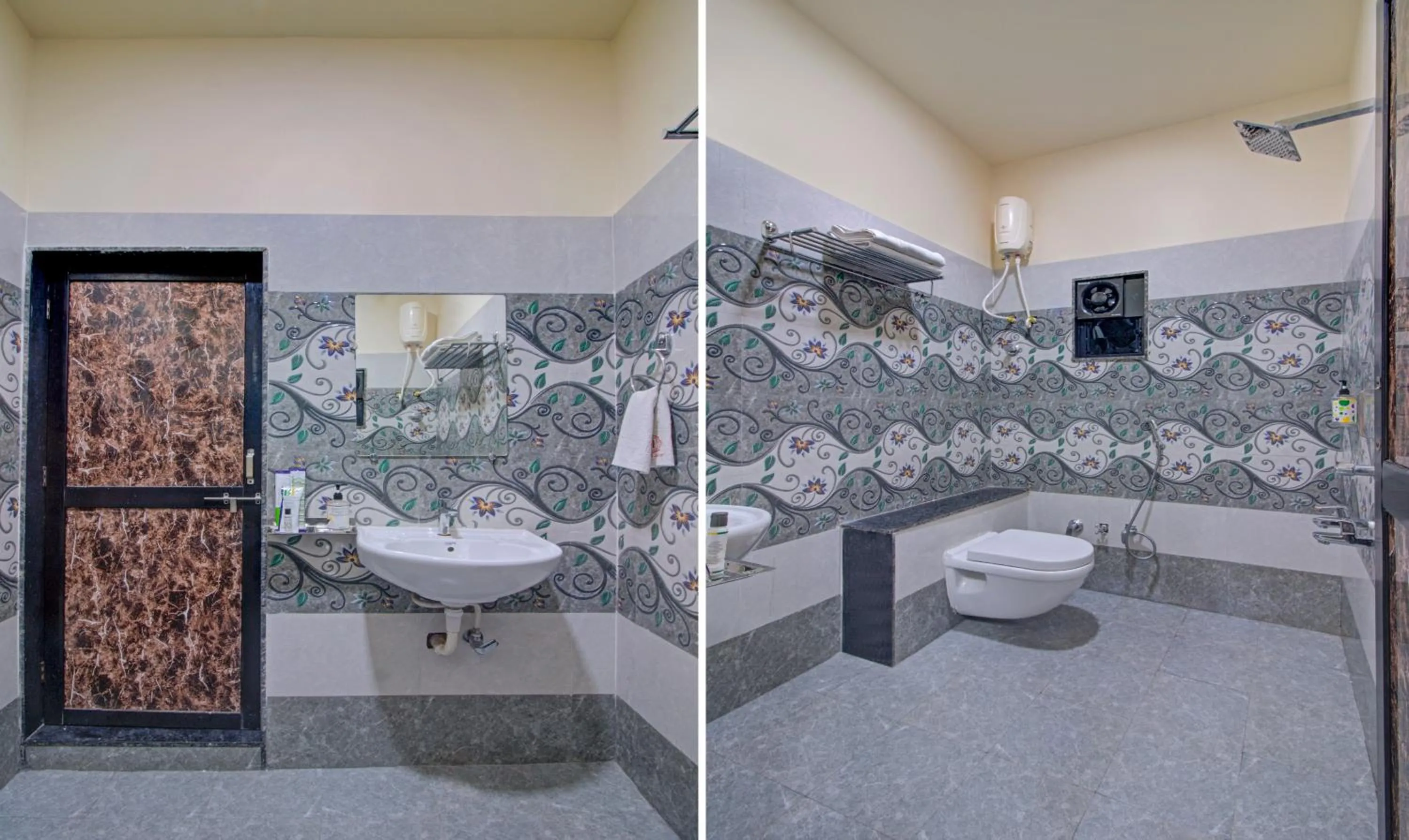 Toilet in Treebo Royal, Chandrapur