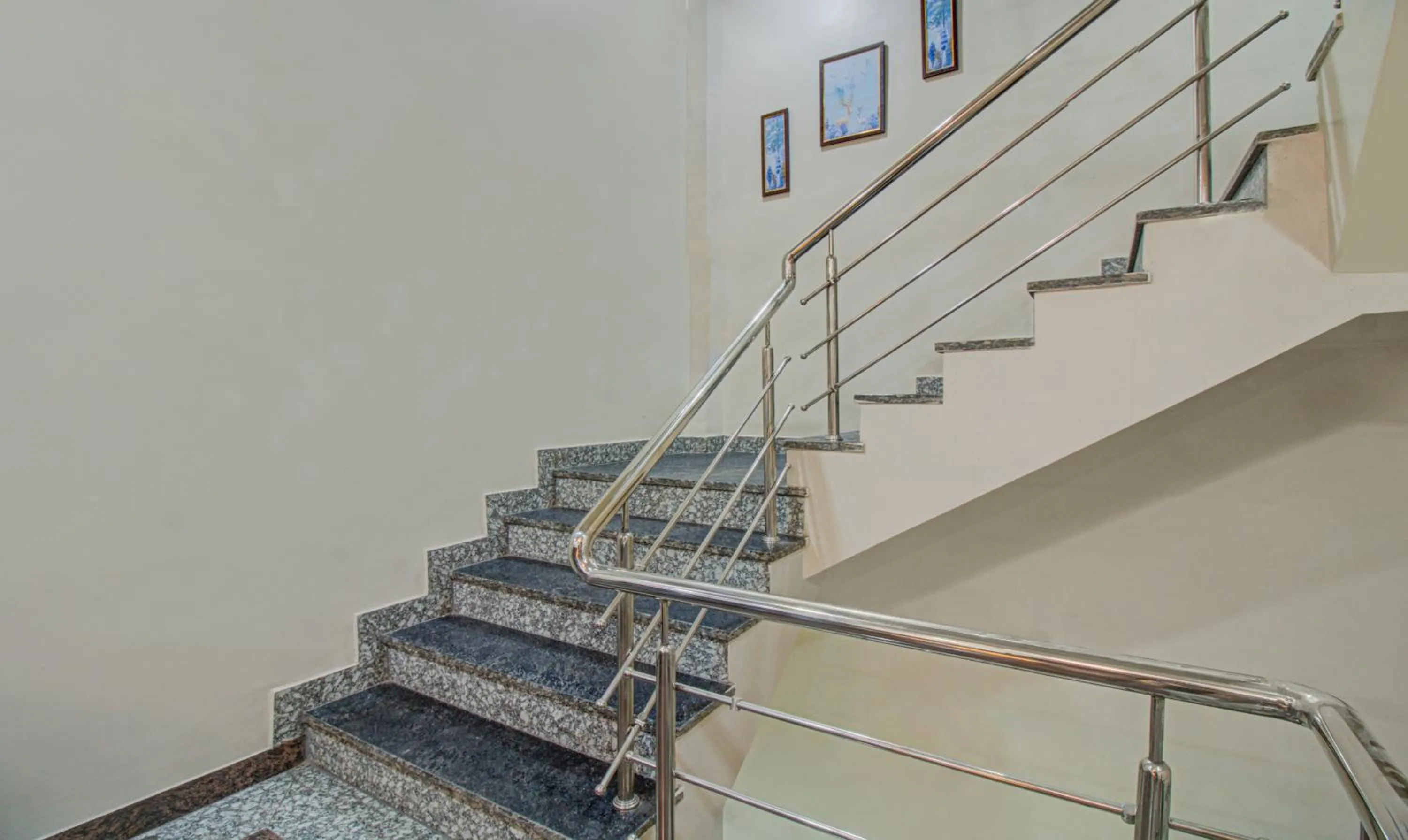 Lobby or reception in Treebo Royal, Chandrapur