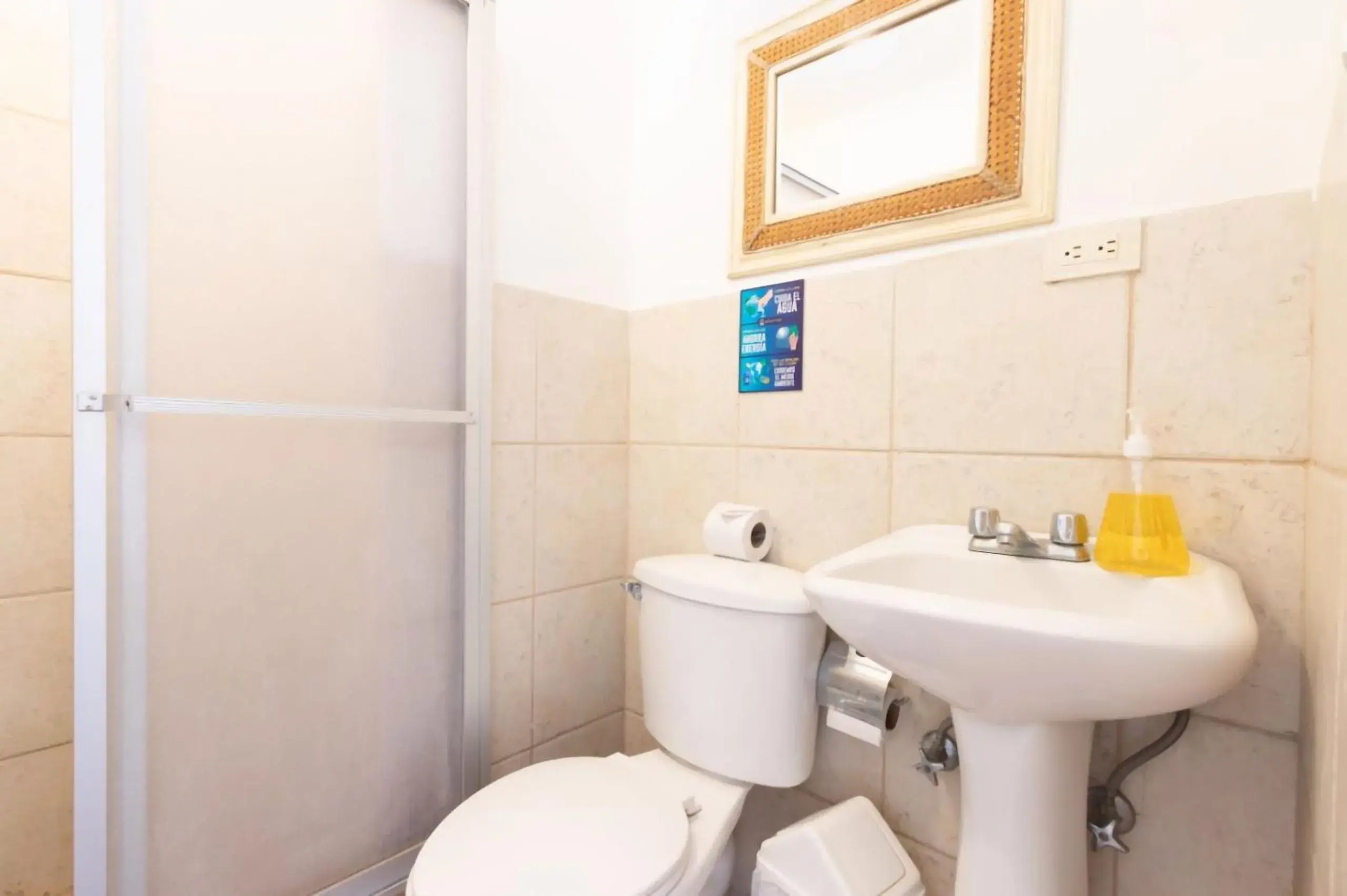 Deluxe Double Room - single occupancy in HOSTAL DEL RÍO Deluxe Double Room - single occupancy in HOSTAL DEL RÍO