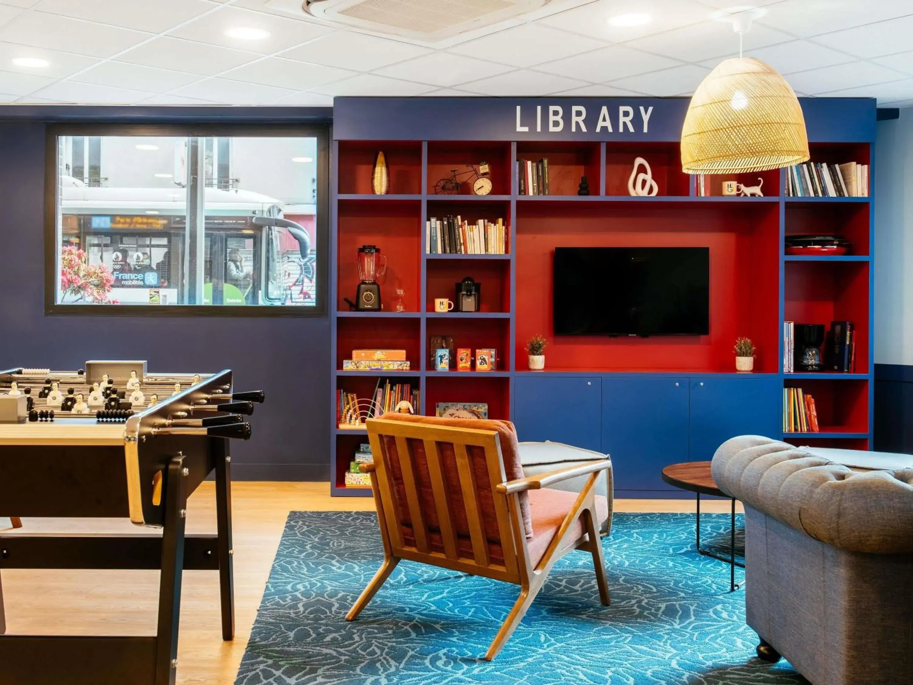 Property building in Aparthotel Adagio Paris Malakoff Chatillon Property building in Aparthotel Adagio Paris Malakoff Chatillon