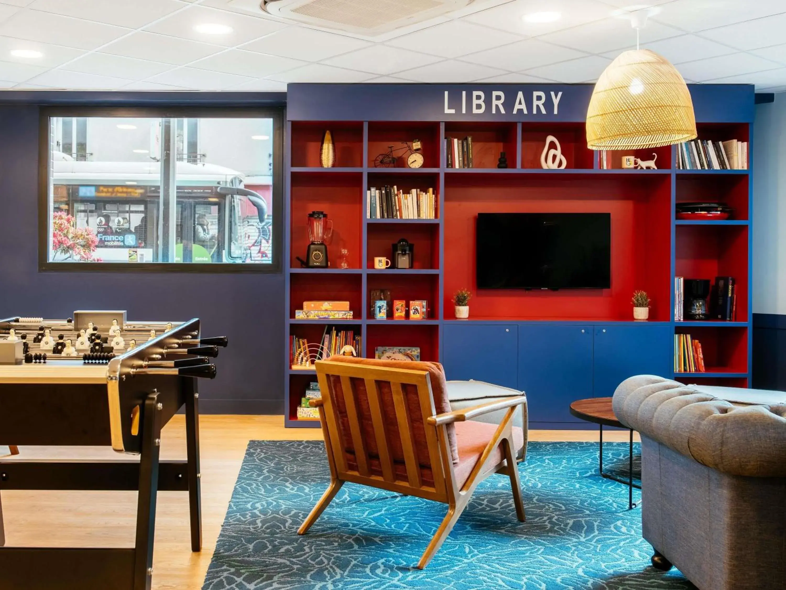 Property building in Aparthotel Adagio Paris Malakoff Chatillon Property building in Aparthotel Adagio Paris Malakoff Chatillon