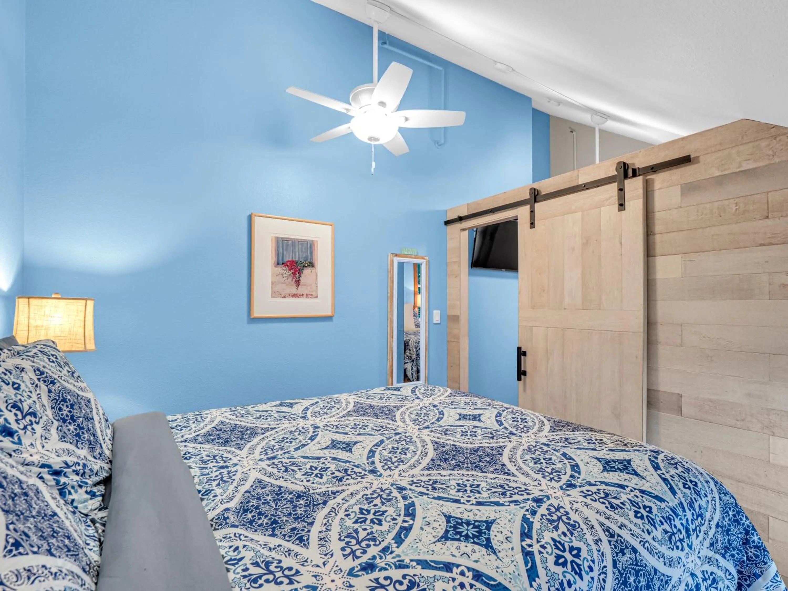 Bed in Victorian Inn Elkhart Lake