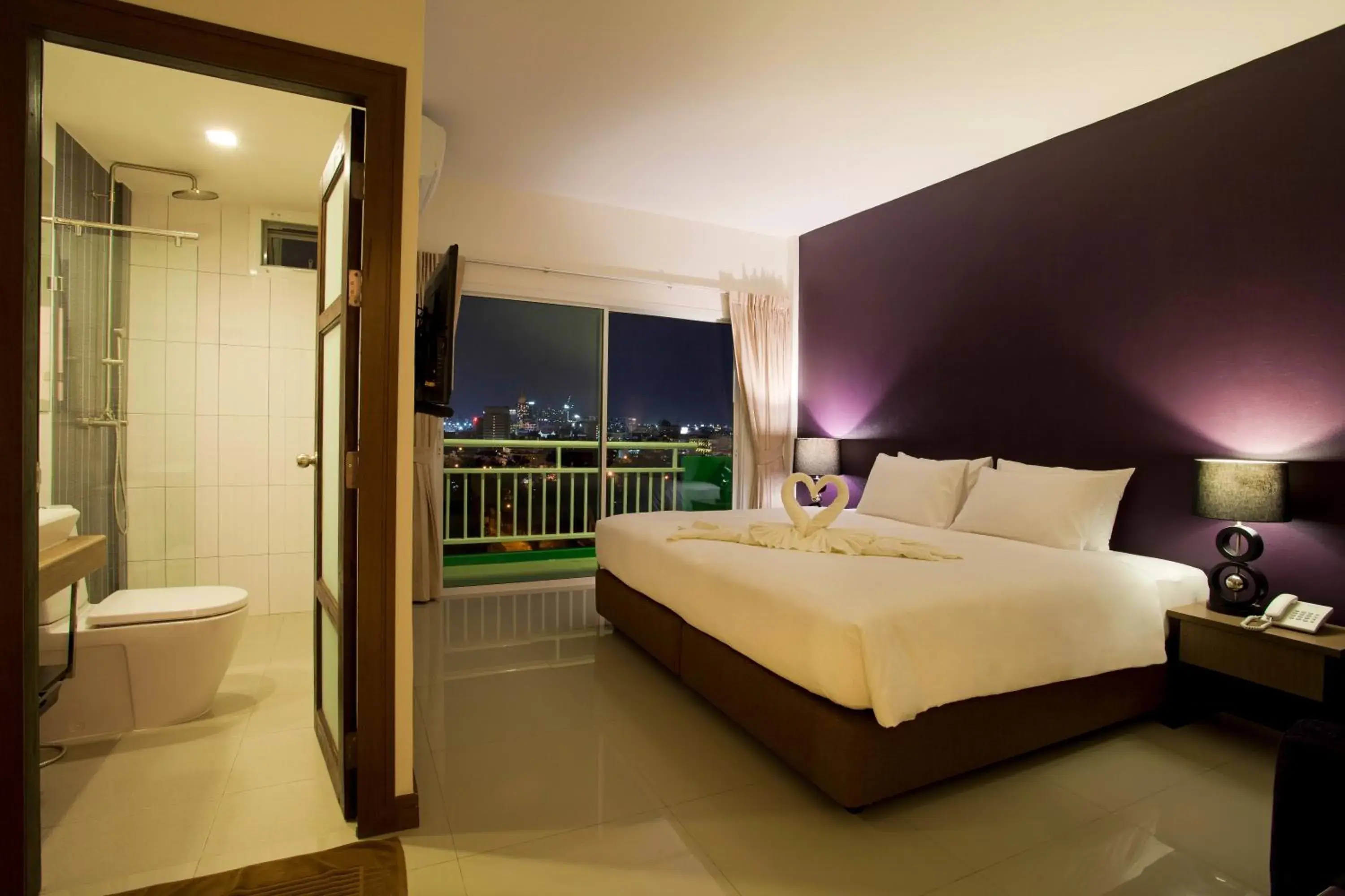 Photo of the whole room, Bed in Wiz Hotel Photo of the whole room, Bed in Wiz Hotel