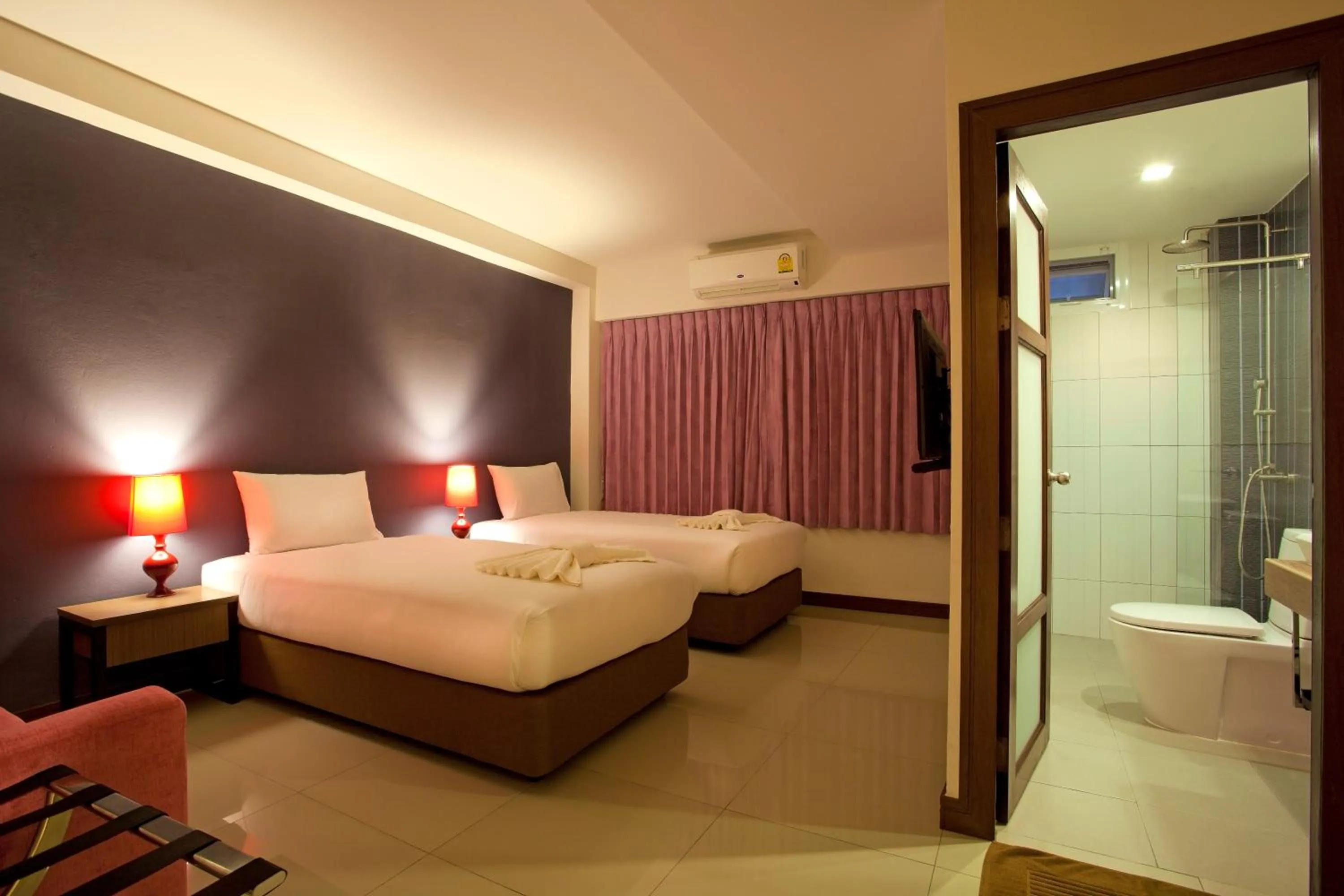 Photo of the whole room, Bed in Wiz Hotel