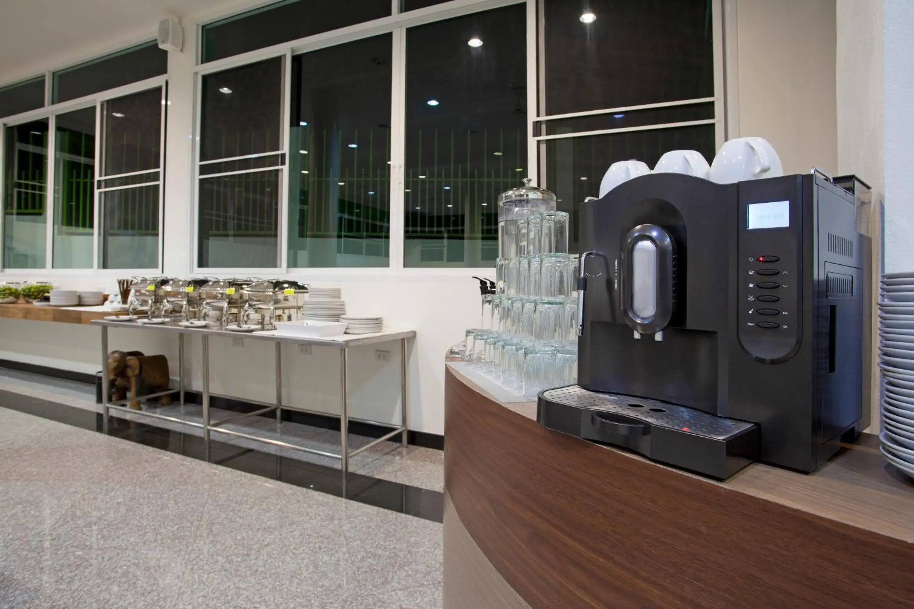 Restaurant/places to eat in Wiz Hotel Restaurant/places to eat in Wiz Hotel