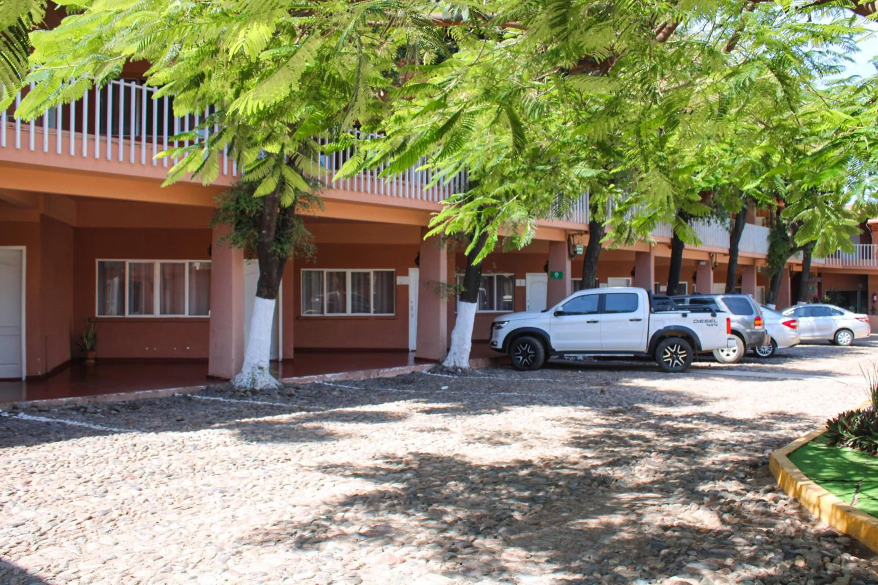 Parking in Hotel La Quinta Posada Real