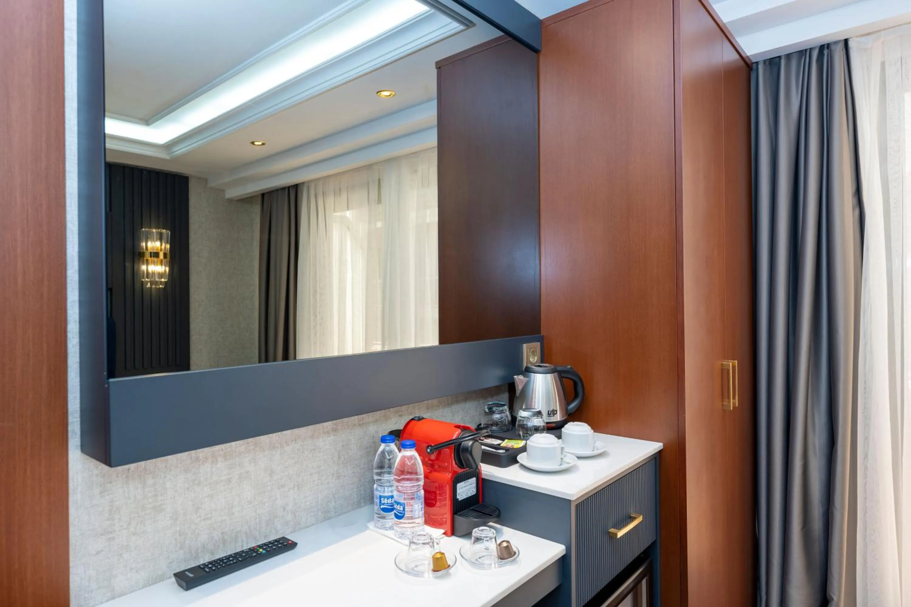 Coffee/tea facilities in Freya Hotel