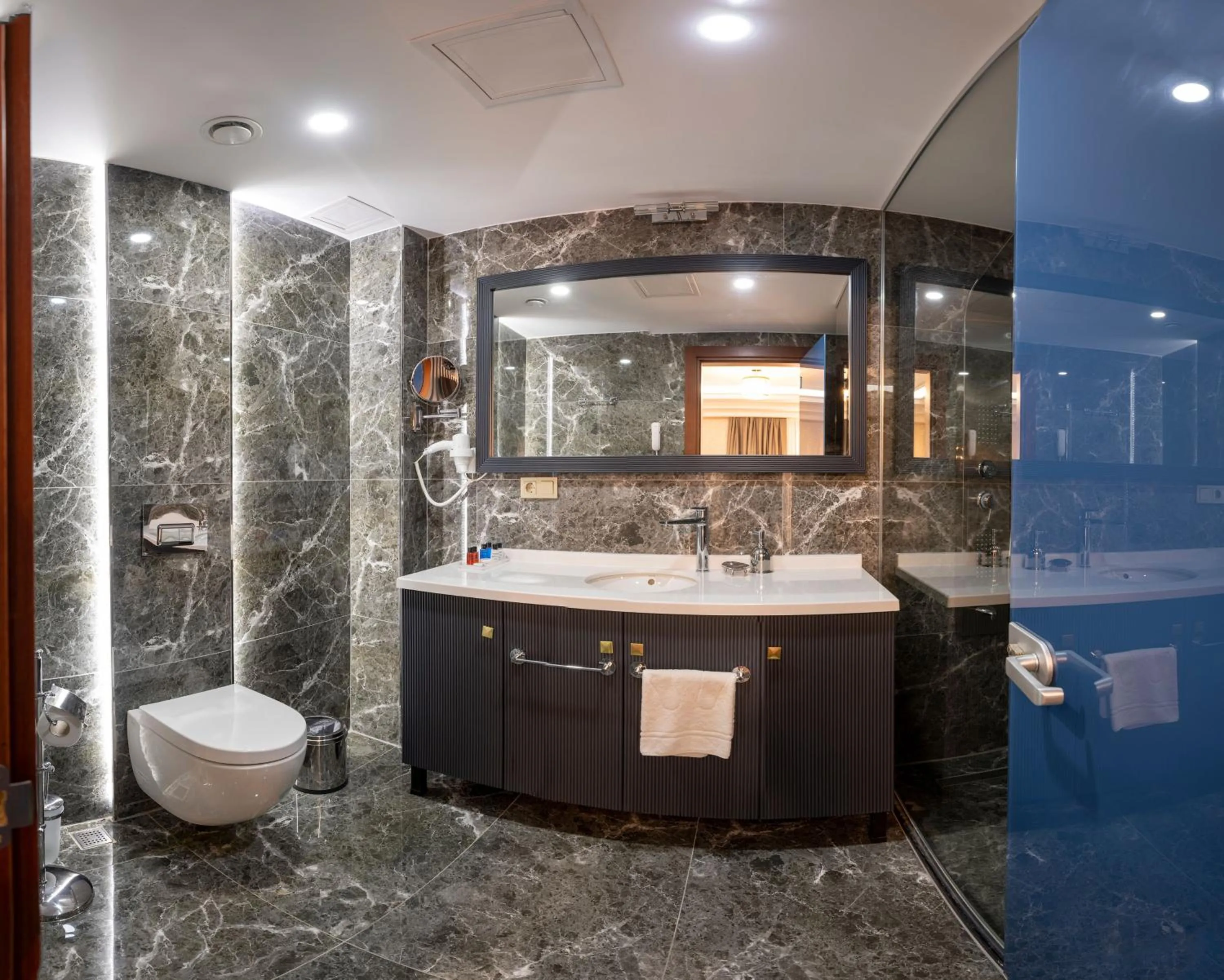 Bathroom in Freya Hotel