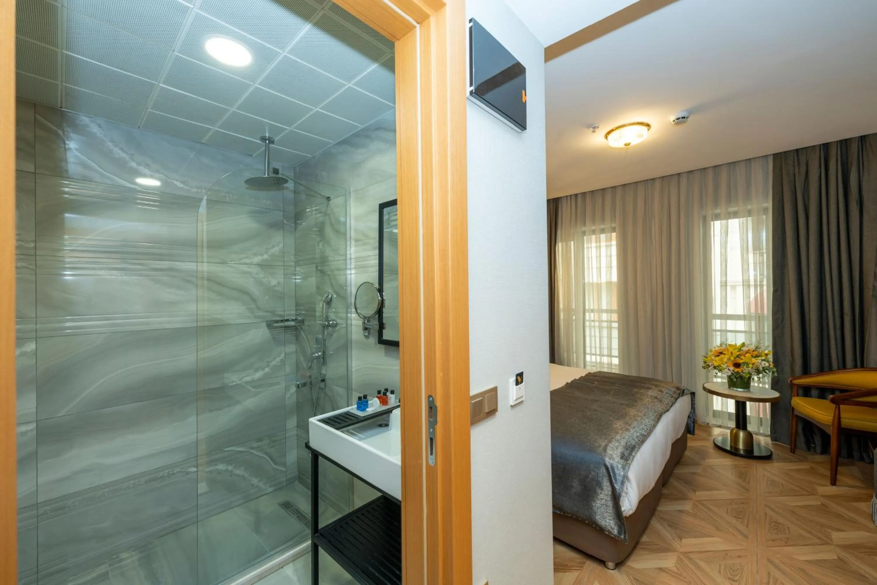 Bathroom, Bed in Freya Hotel