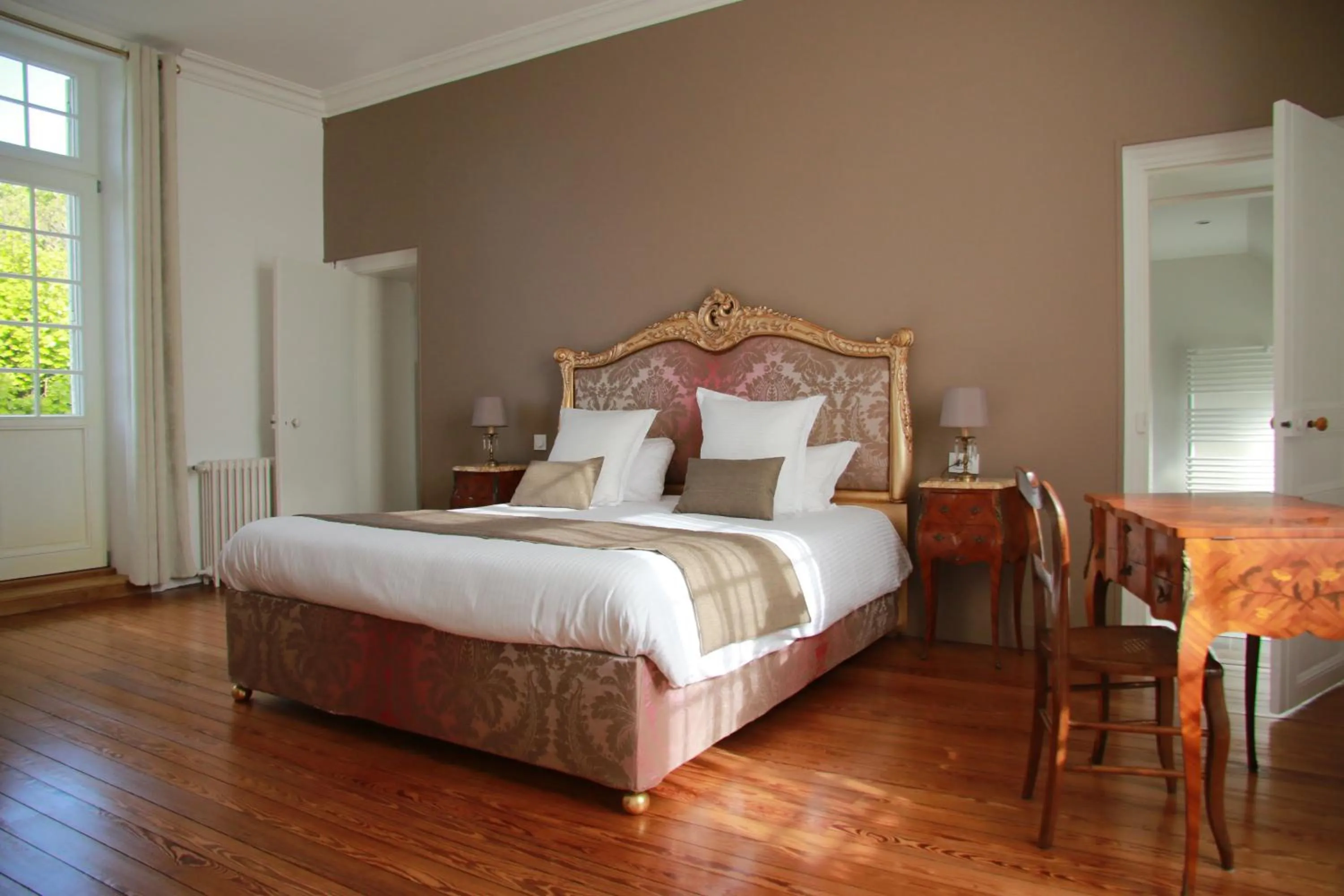 Suite with Balcony in Domaine de Bayeux