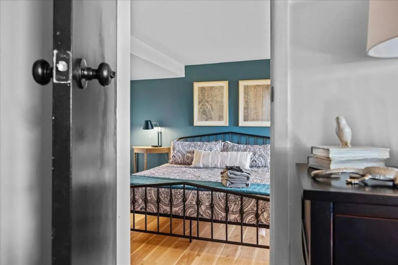 Bed in Stunning views from stylish 3-bedroom home