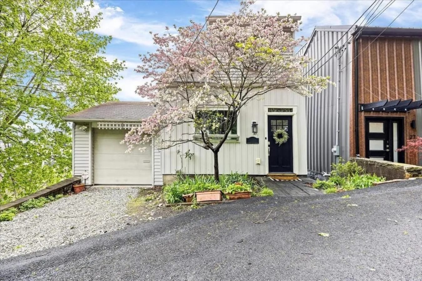 Stunning views from stylish 3-bedroom home