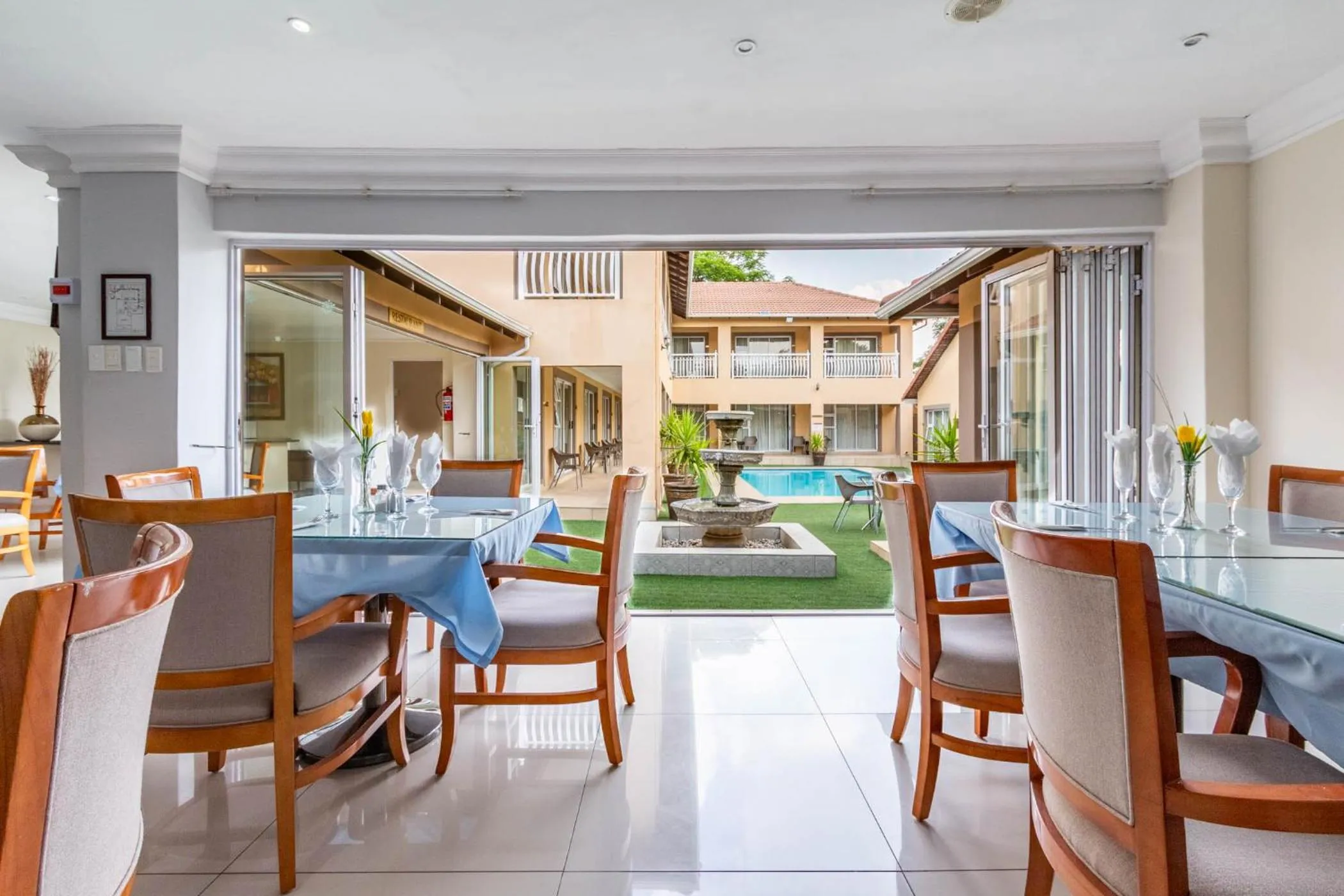 Lakeview Boutique Hotel & Conference Center