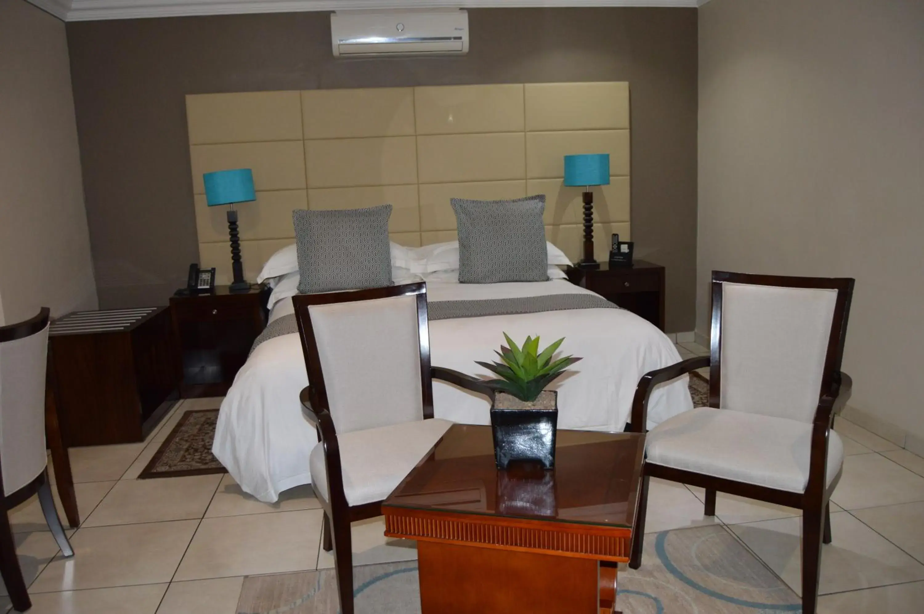 Property building in Lakeview Boutique Hotel & Conference Center Property building in Lakeview Boutique Hotel & Conference Center