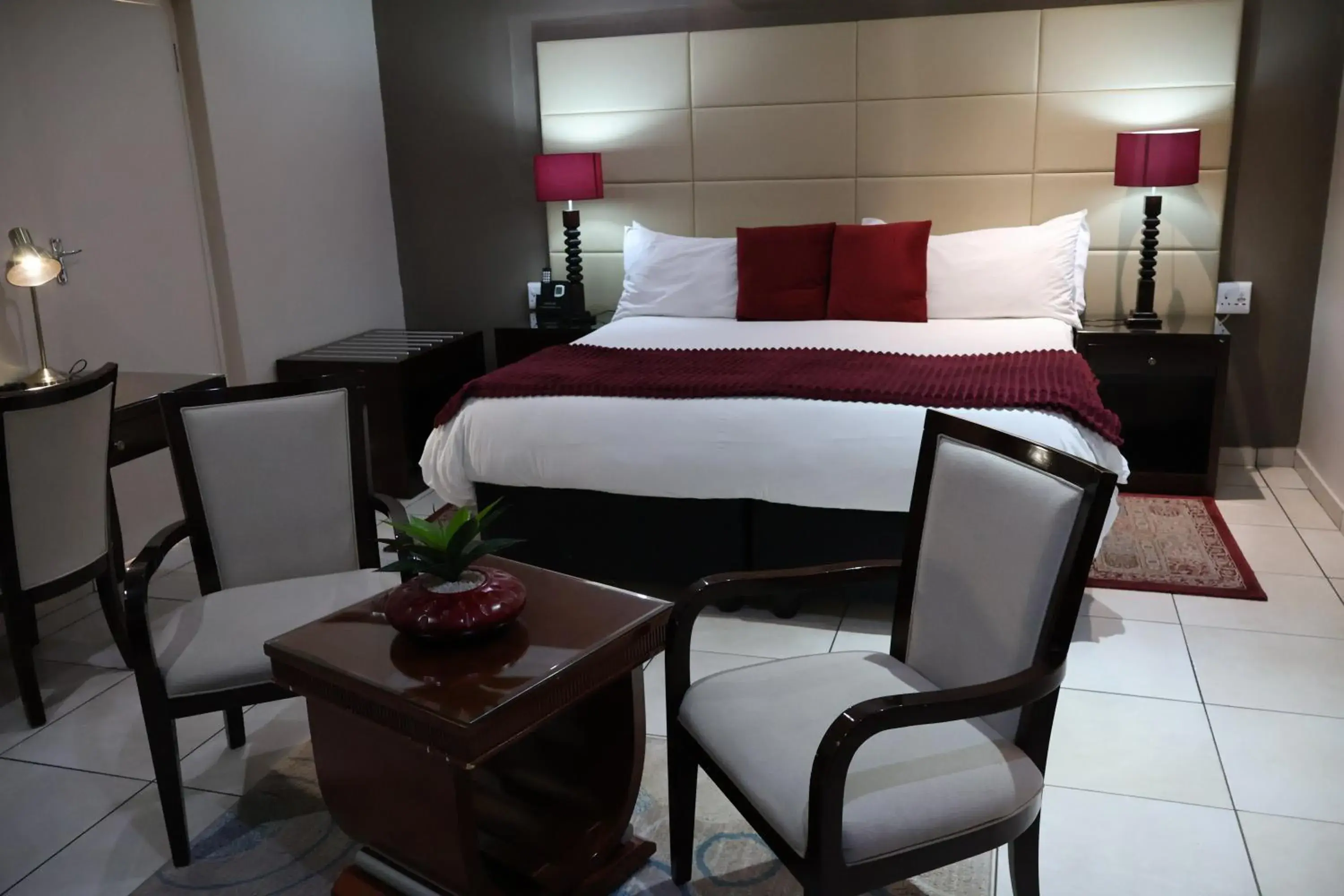 Bedroom, Bed in Lakeview Boutique Hotel & Conference Center Bedroom, Bed in Lakeview Boutique Hotel & Conference Center