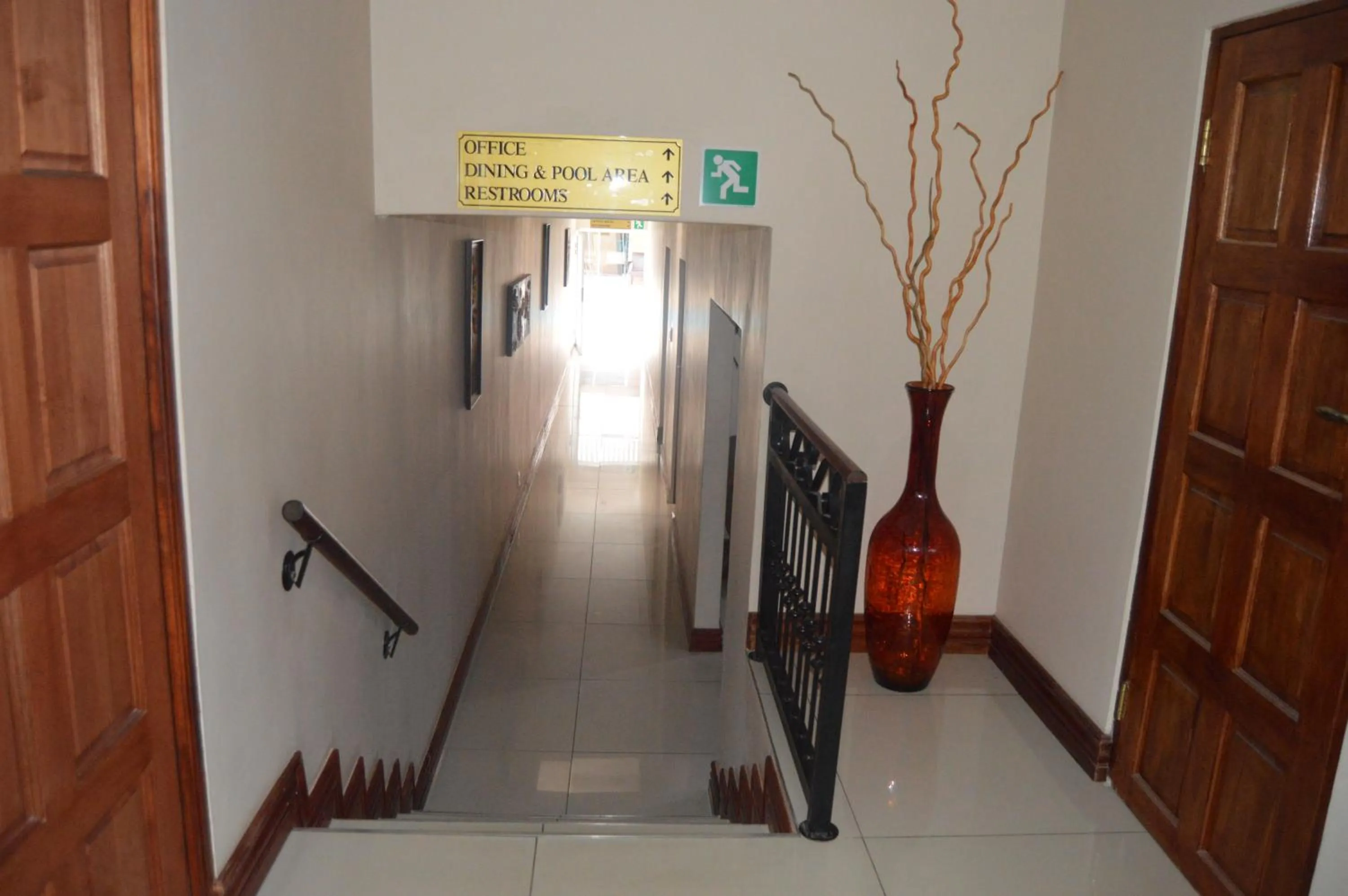 Facade/entrance in Lakeview Boutique Hotel & Conference Center