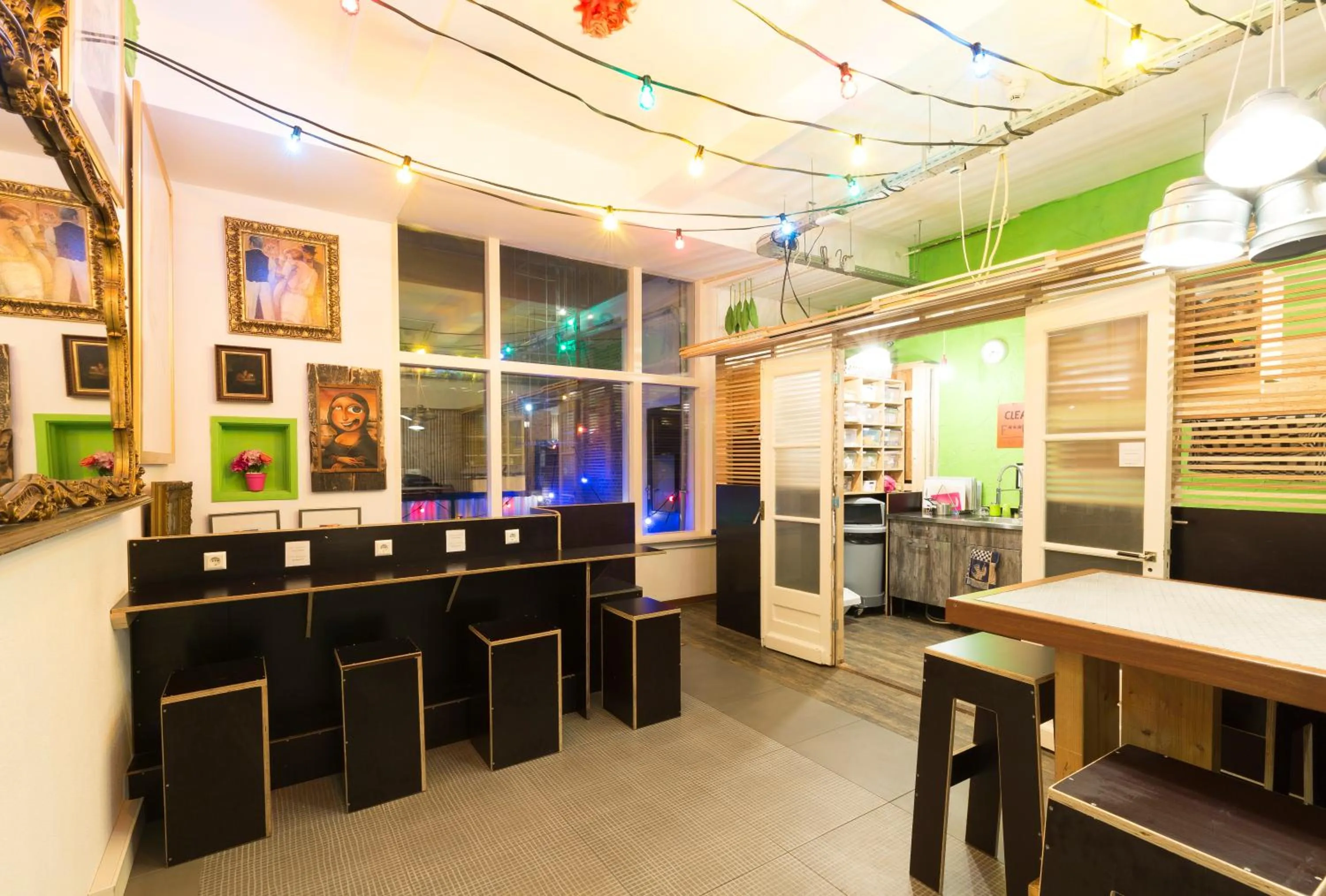 Kingkool The Hague City Hostel