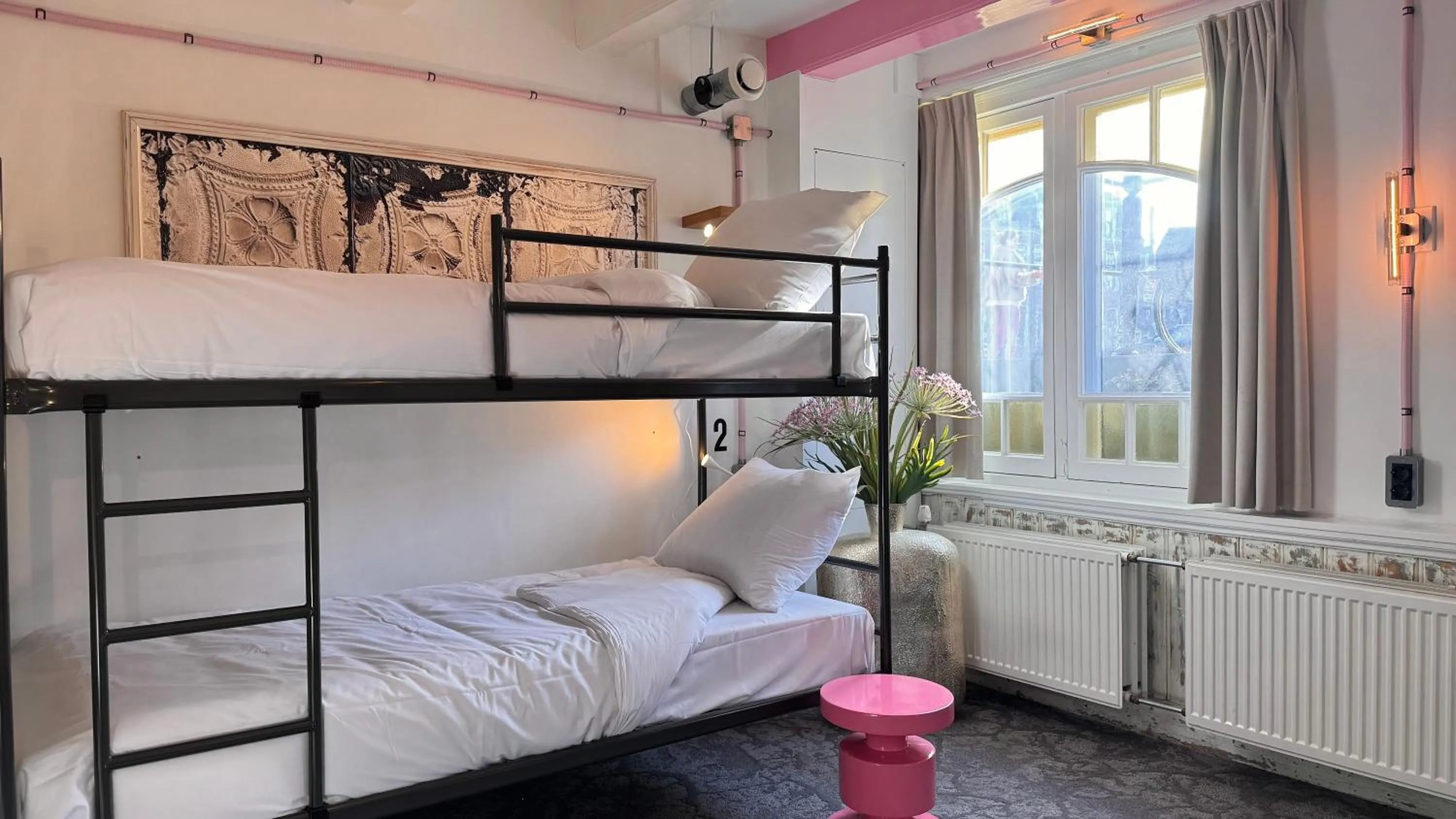 Bed in Will & Tate City Stay