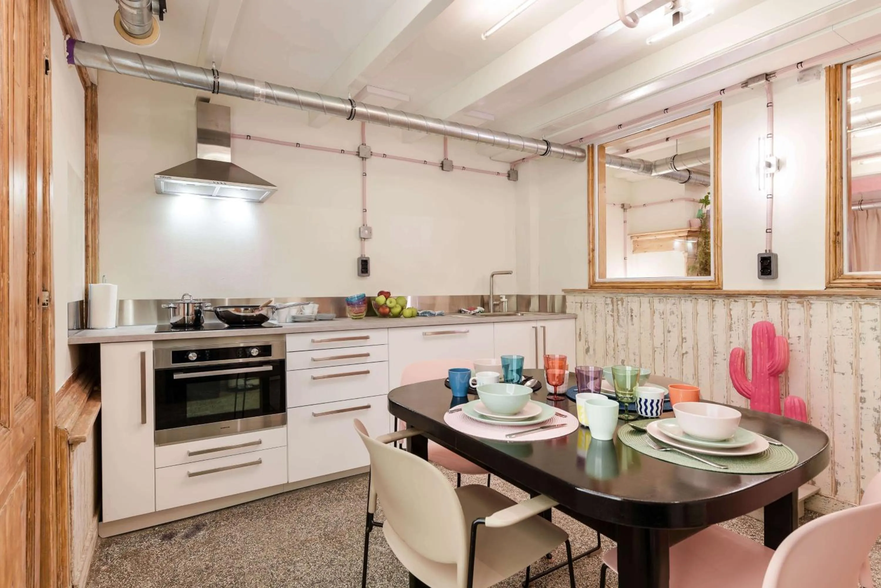 Dining Area in Kingkool The Hague City Hostel