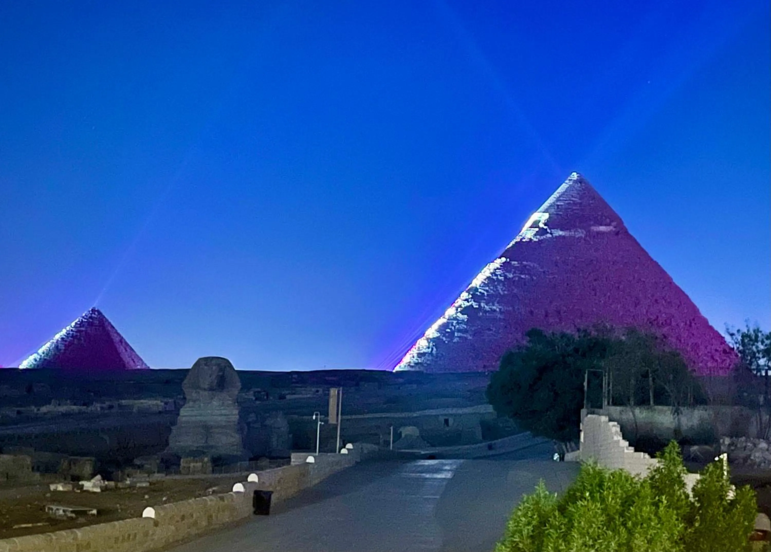 Nearby landmark in The Gate Hotel Front Pyramids & Sphinx View