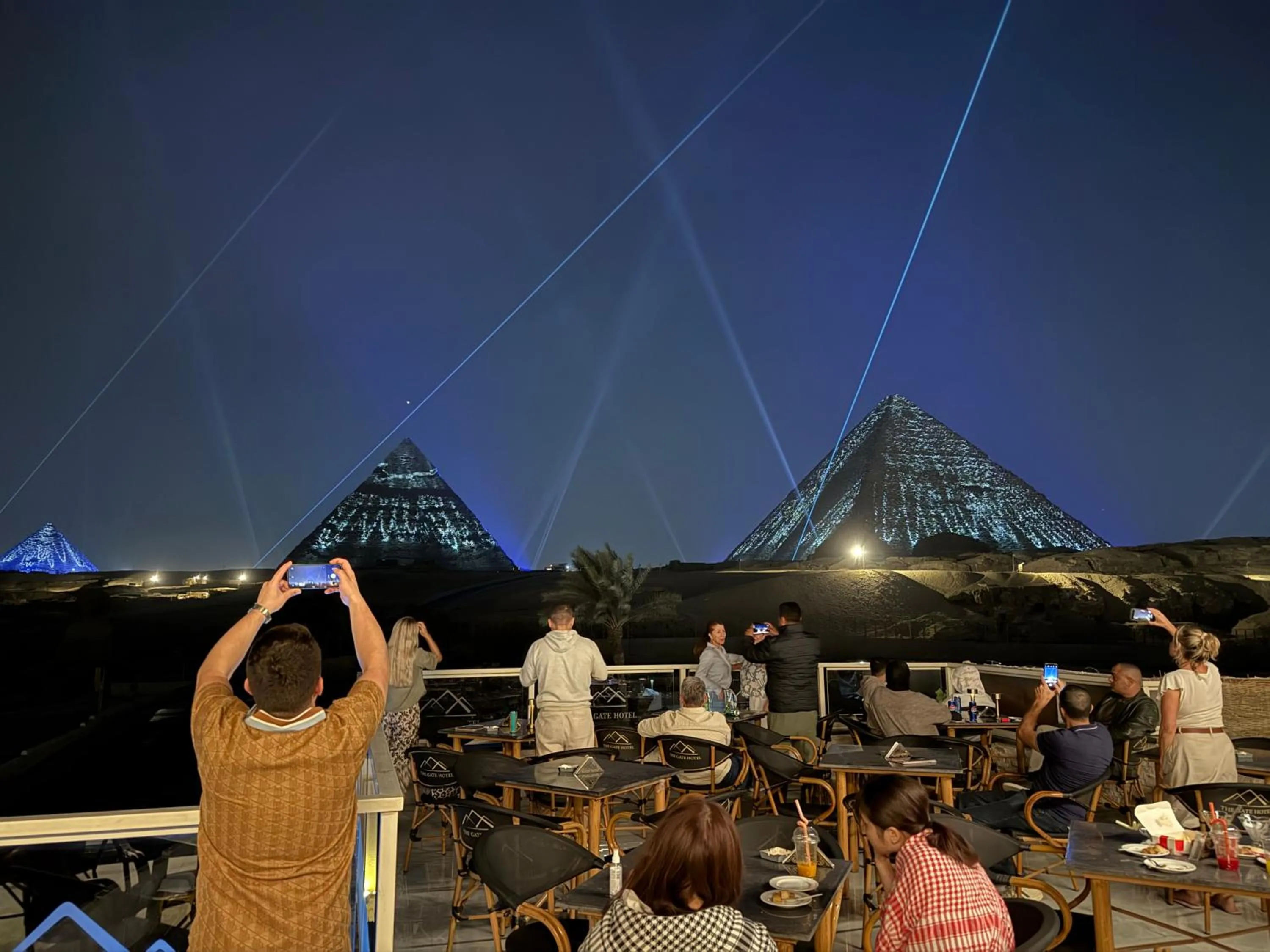 Restaurant/places to eat in The Gate Hotel Front Pyramids & Sphinx View