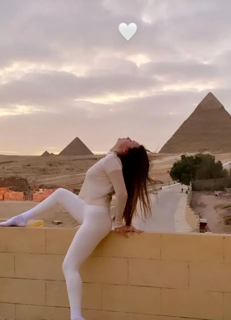 View (from property/room) in The Gate Hotel Front Pyramids & Sphinx View View (from property/room) in The Gate Hotel Front Pyramids & Sphinx View