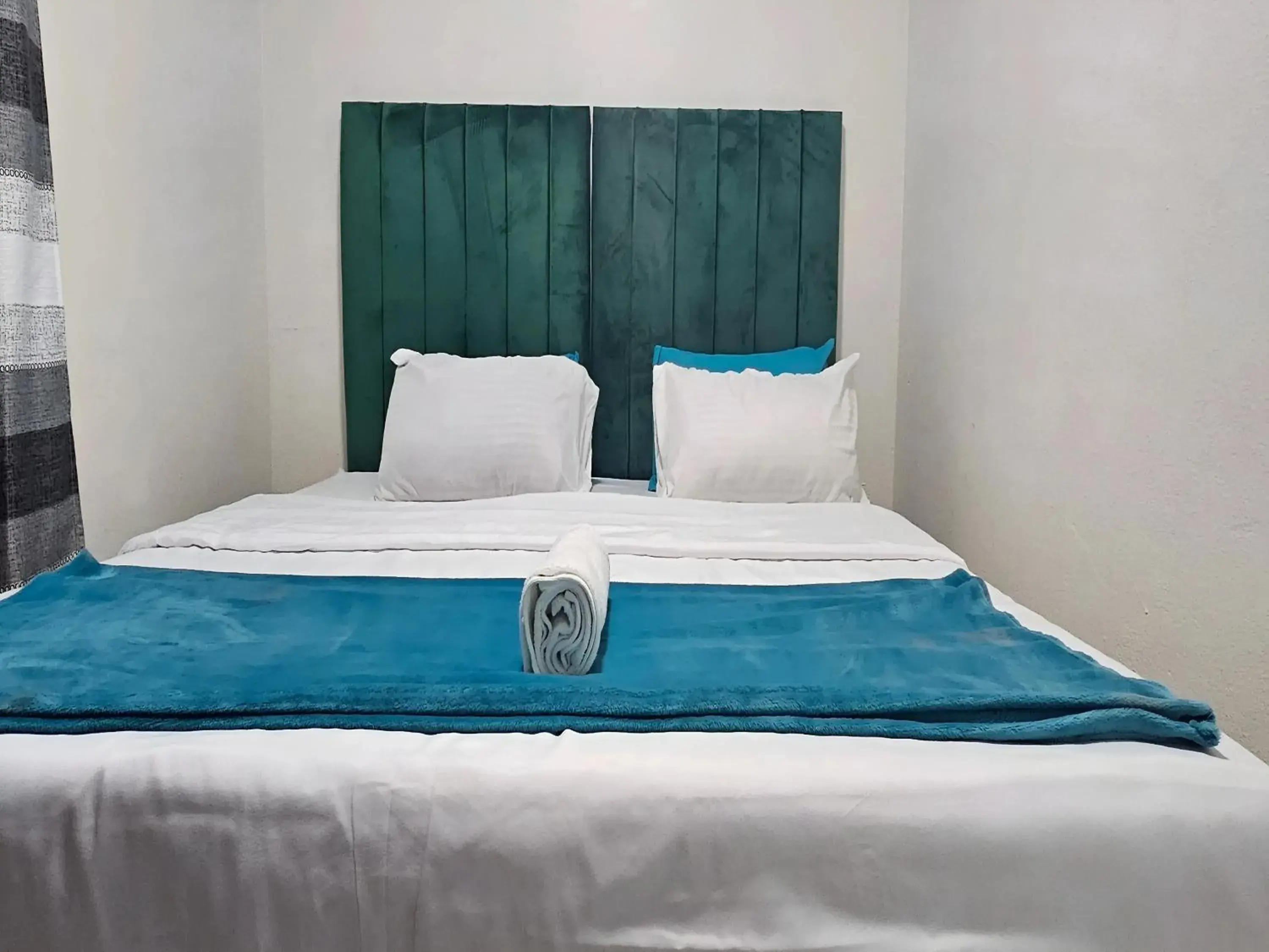 Bed in Goshen Lodge Spencer Bed in Goshen Lodge Spencer