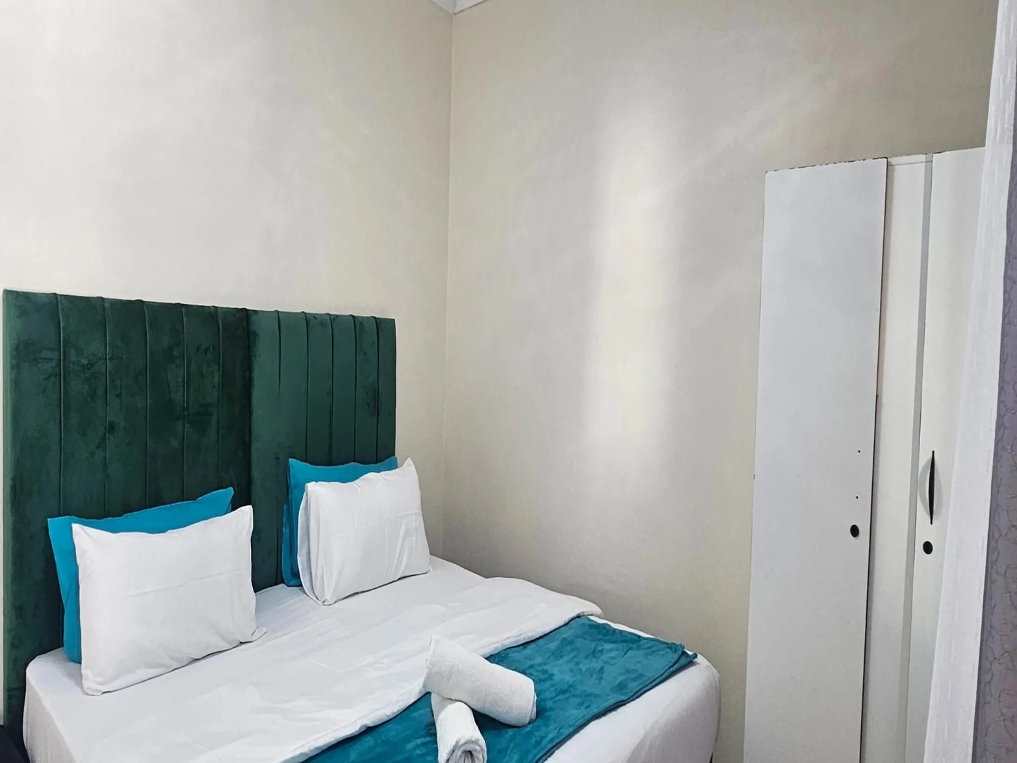 Bed in Goshen Lodge Spencer