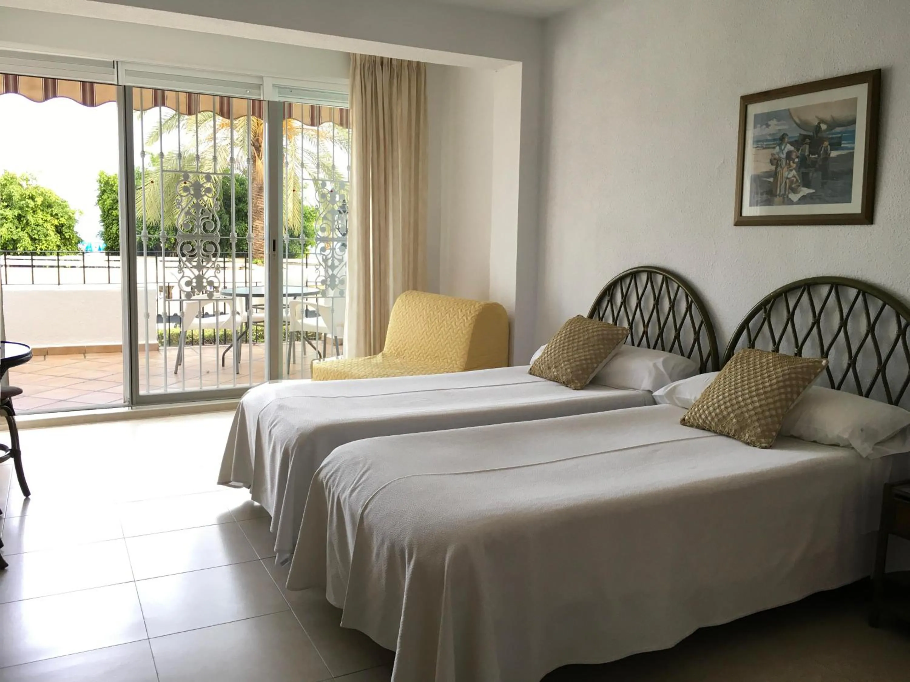 Photo of the whole room, Bed in Apartamentos Bahia