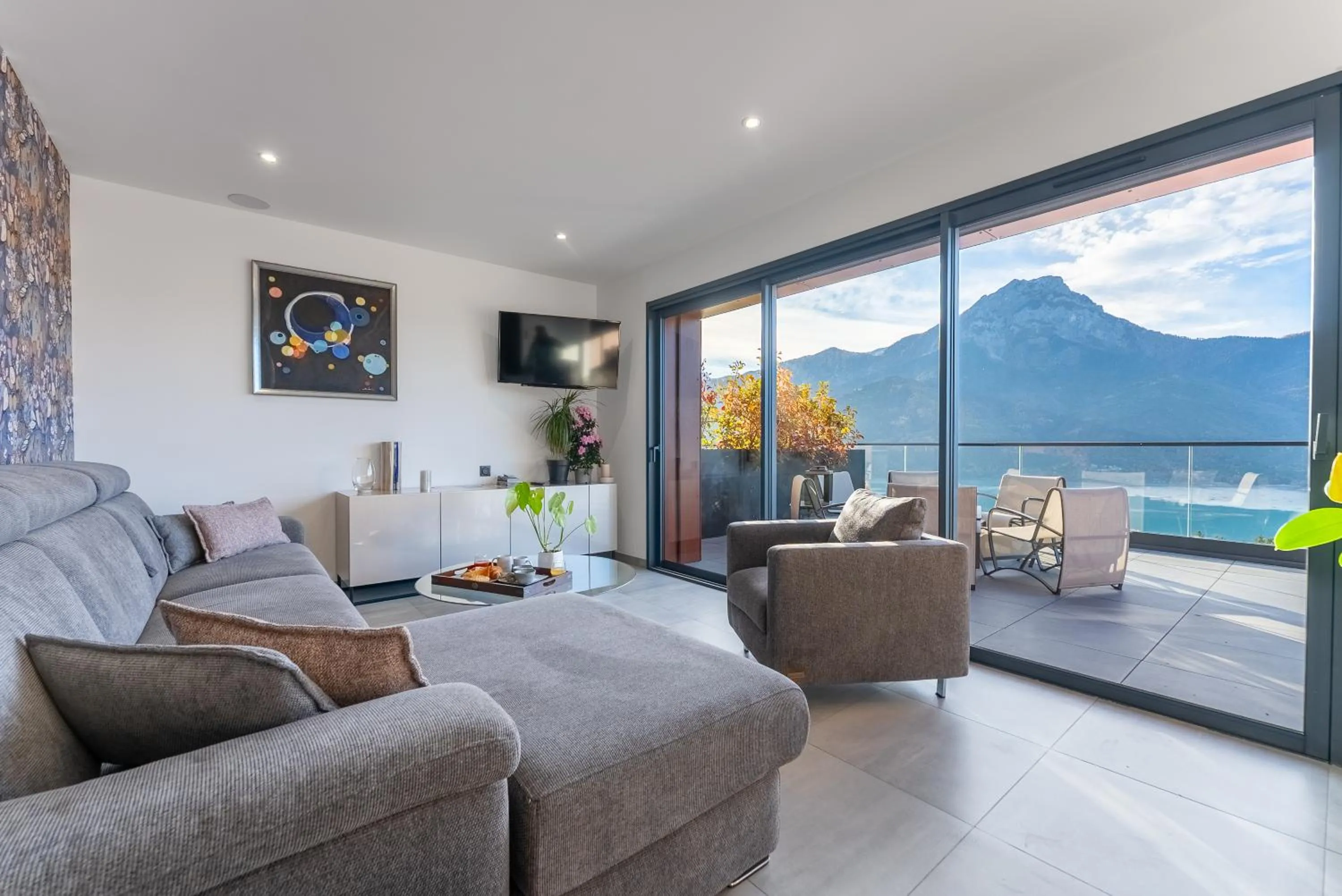 Living room in Les Restanques du lac