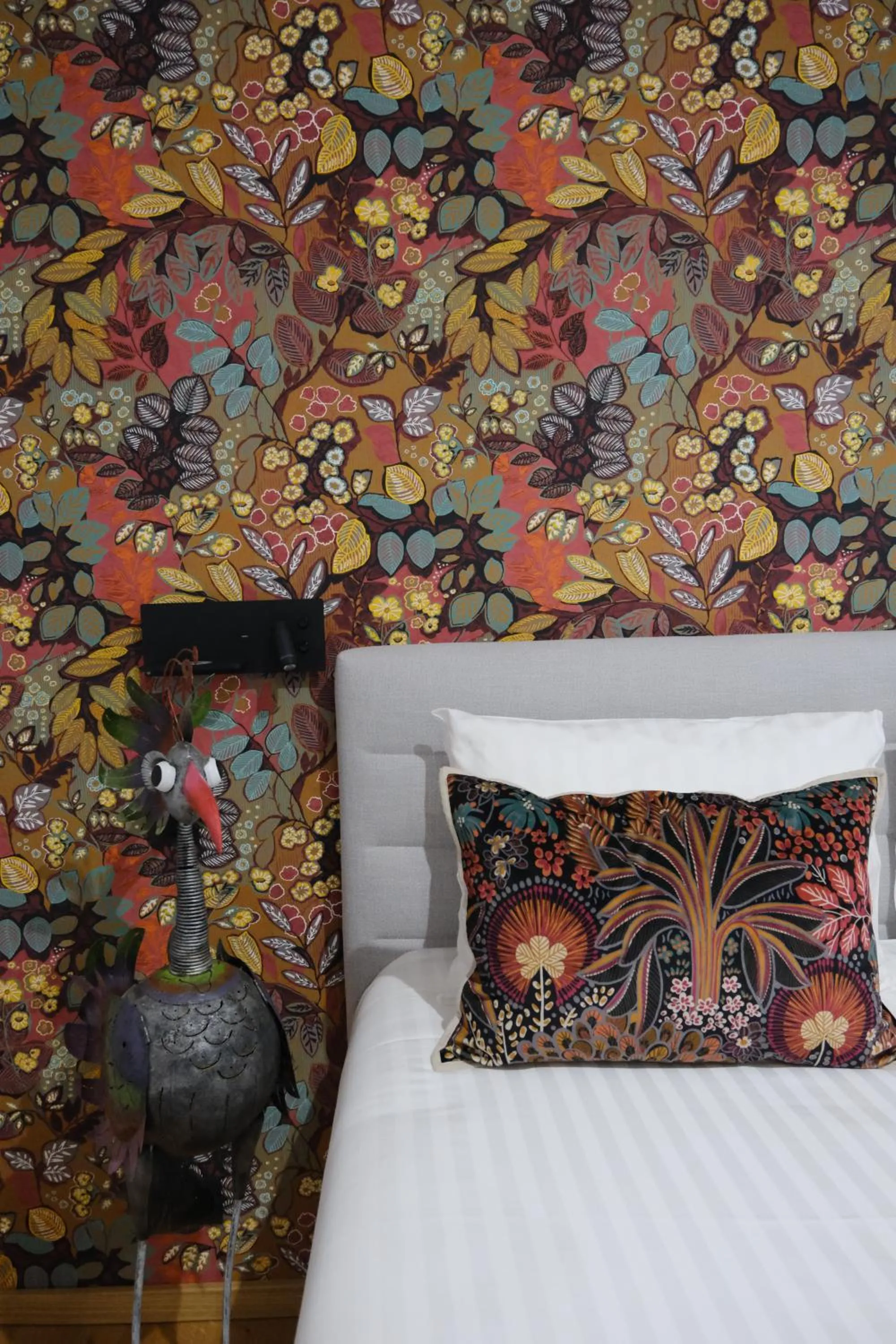 Decorative detail, Bed in Les Restanques du lac