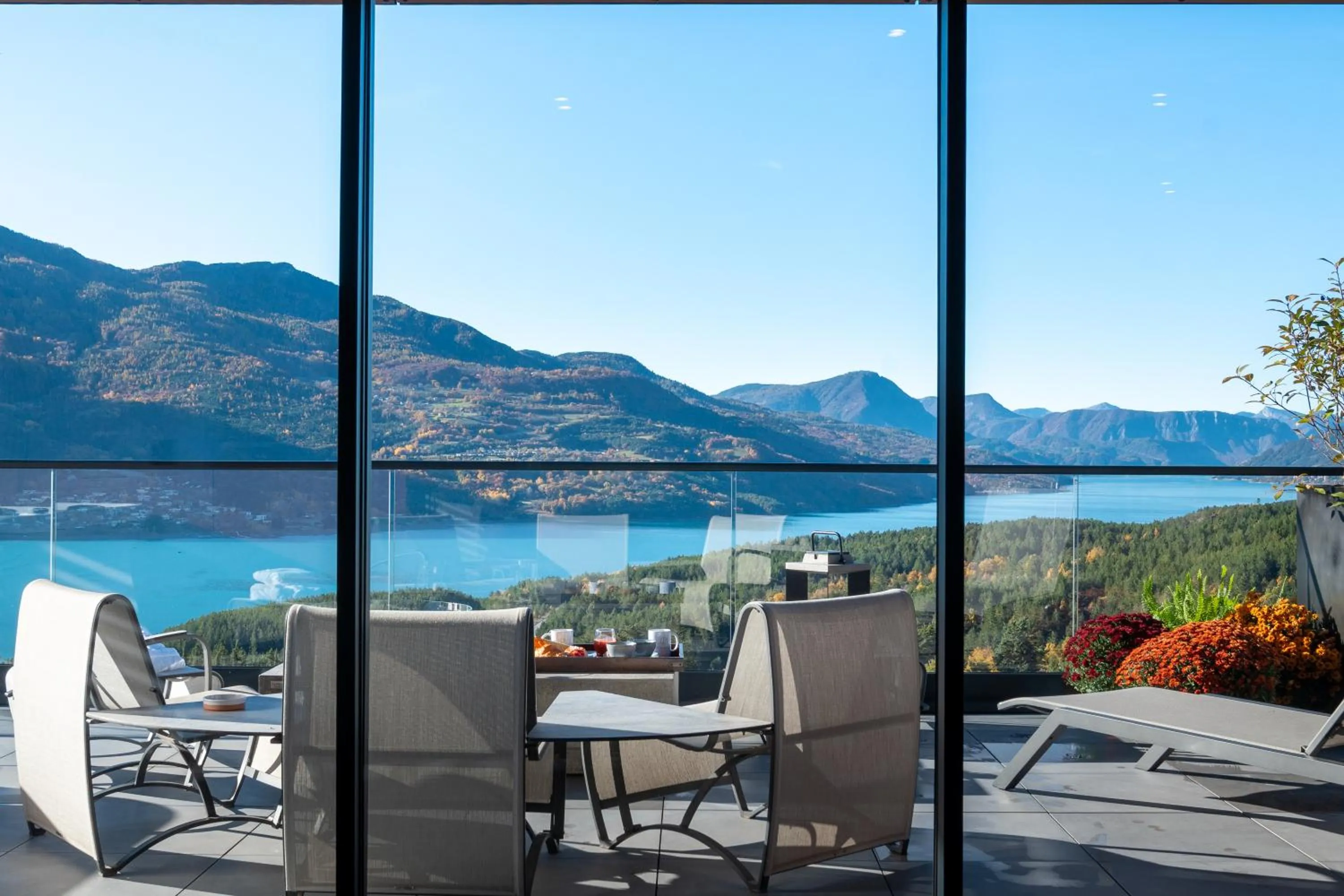 Lake view in Les Restanques du lac