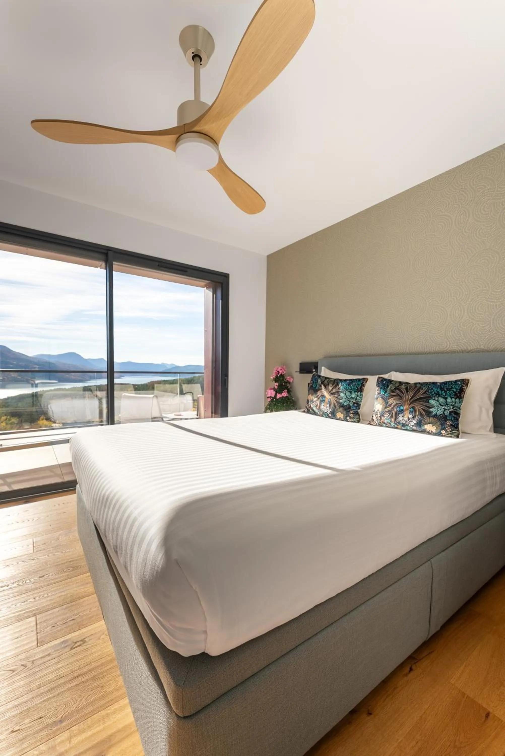 Bedroom, Bed in Les Restanques du lac