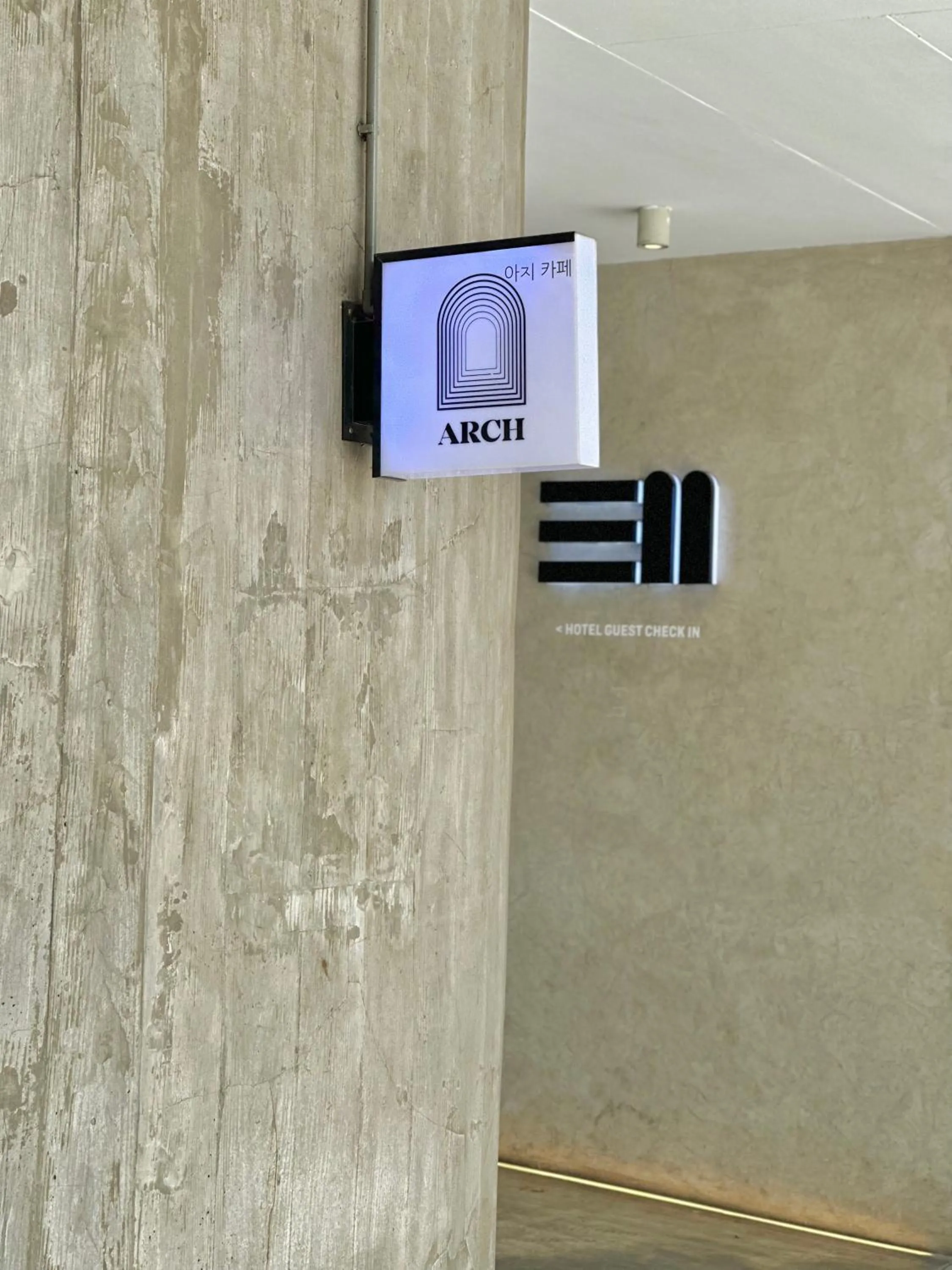 Property building in E11 Hotel - BTS Punnawithi