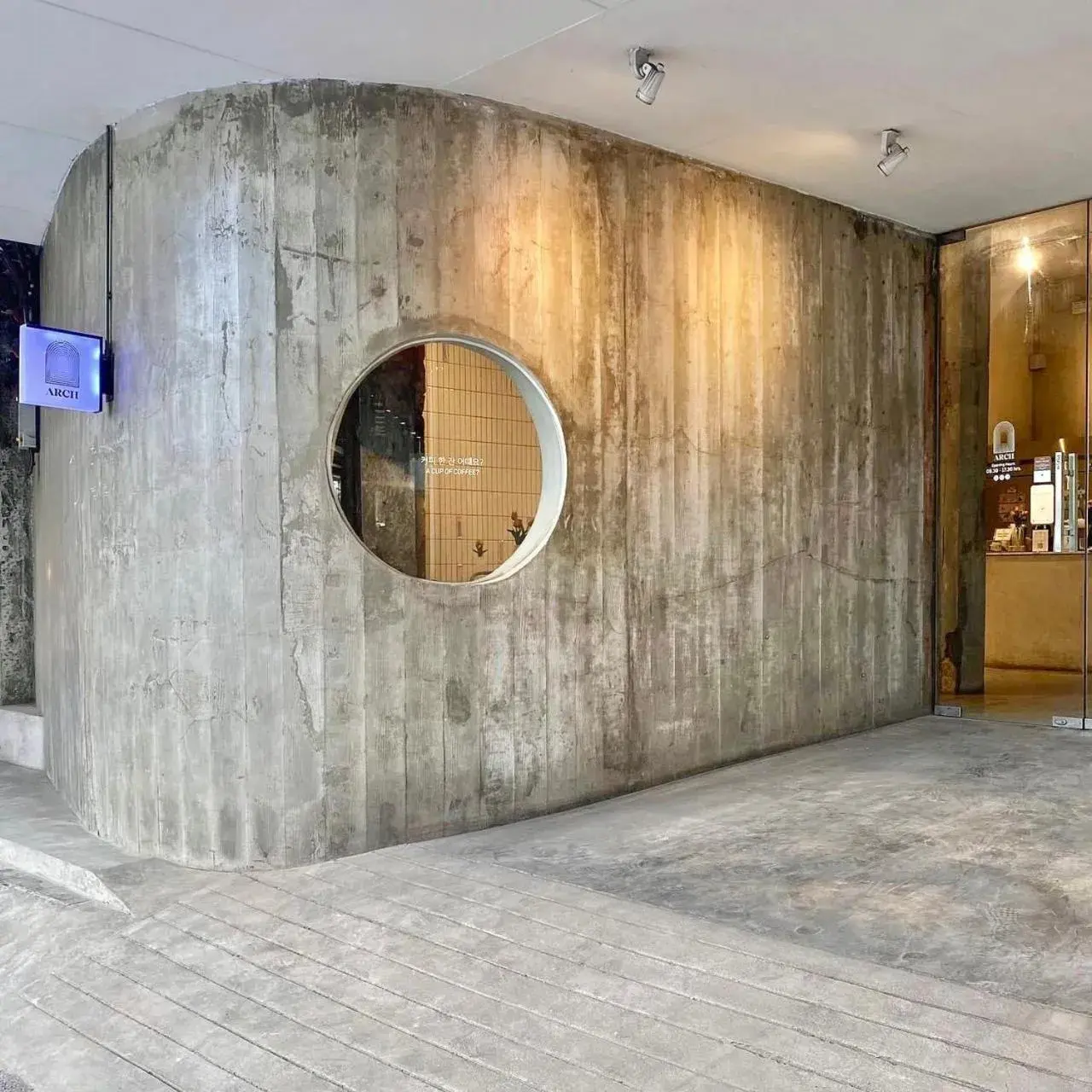 Property building in E11 Hotel - BTS Punnawithi Property building in E11 Hotel - BTS Punnawithi