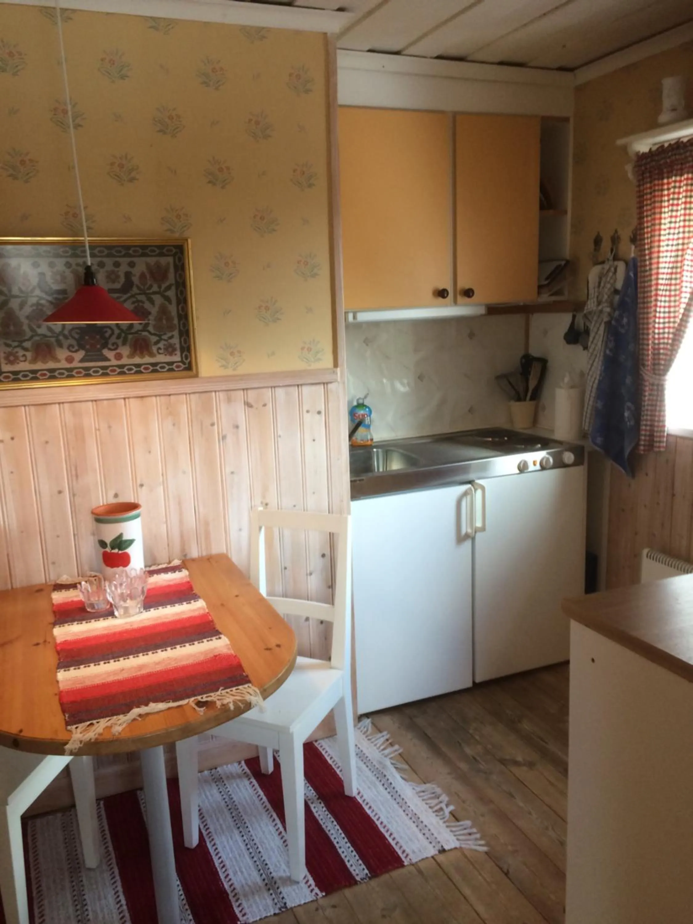 Kitchen or kitchenette in Kullsbjörken Bed & Breakfast