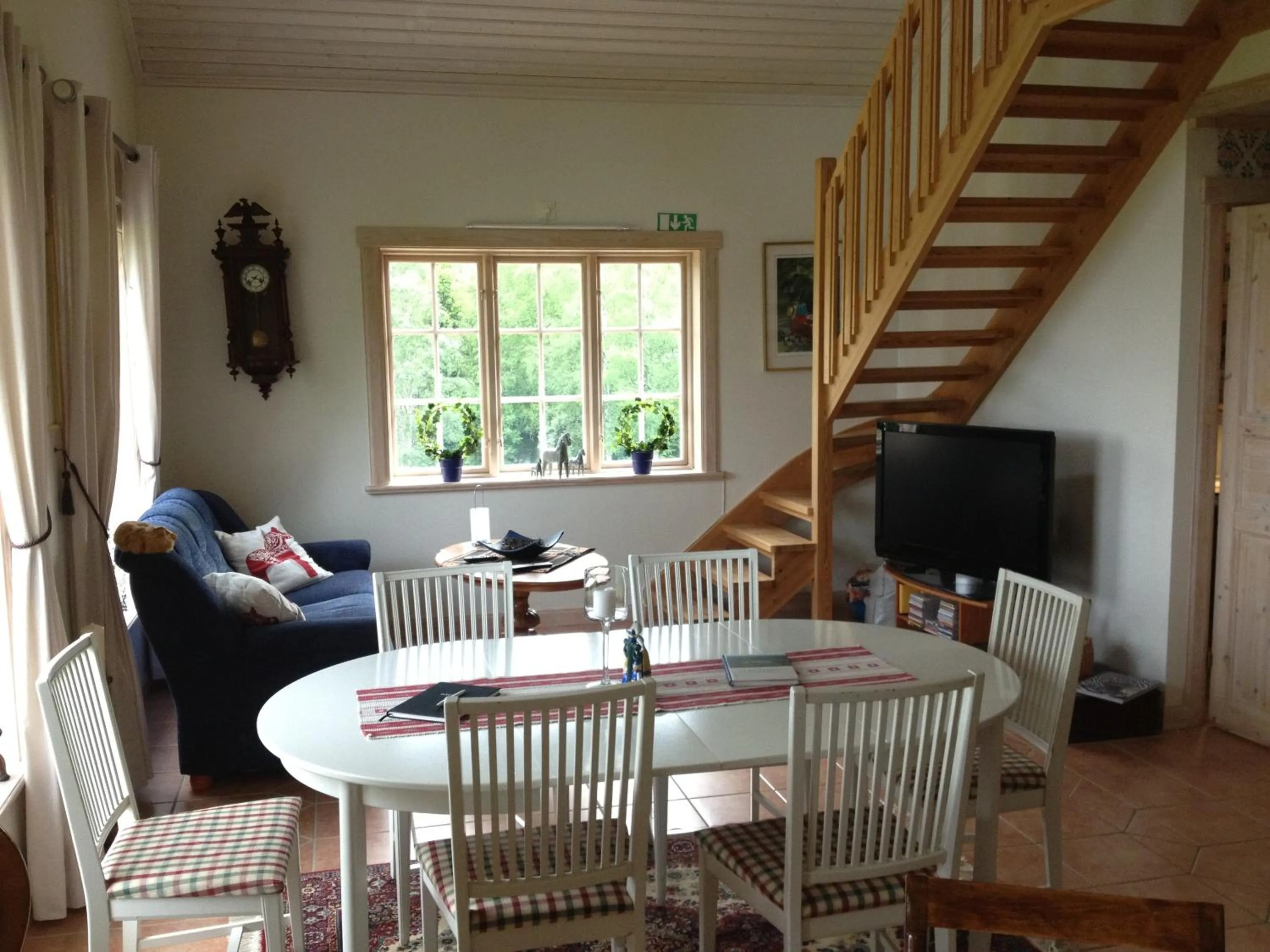 Communal lounge/ TV room in Kullsbjörken Bed & Breakfast