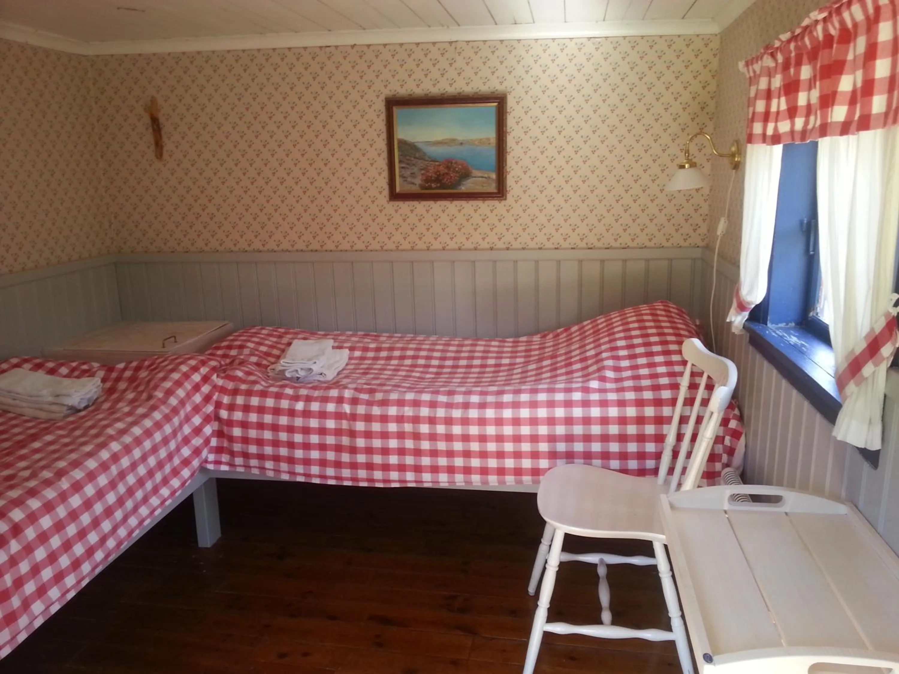 Property building, Bed in Kullsbjörken Bed & Breakfast