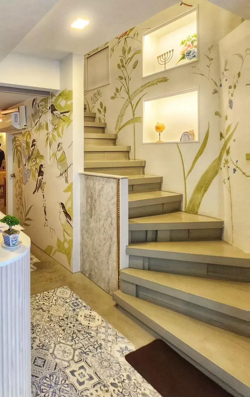 Property building in Suraya Bangkok Property building in Suraya Bangkok