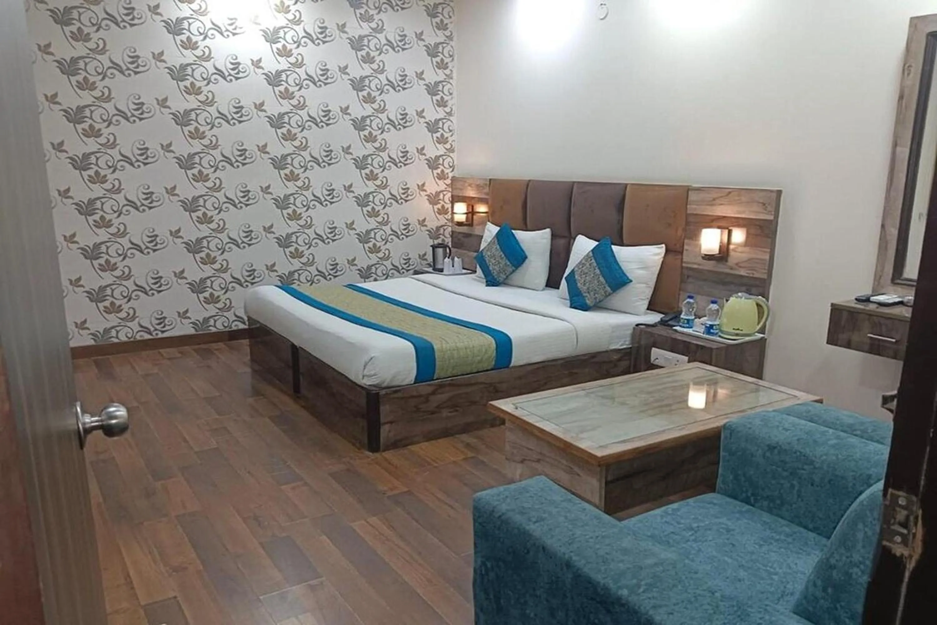 Bed in HOTEL SINGH CONTINETAL