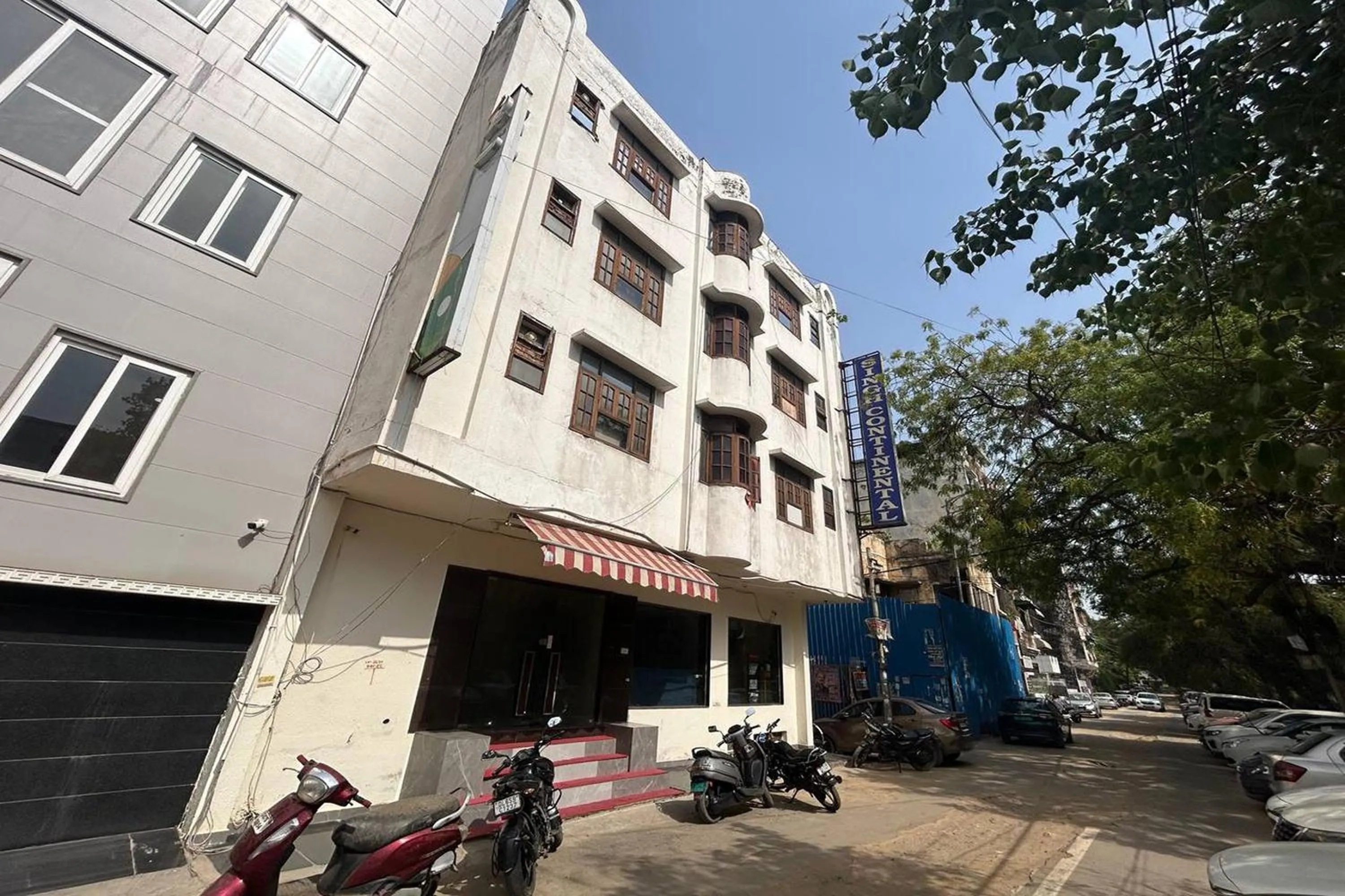 Property building in HOTEL SINGH CONTINETAL